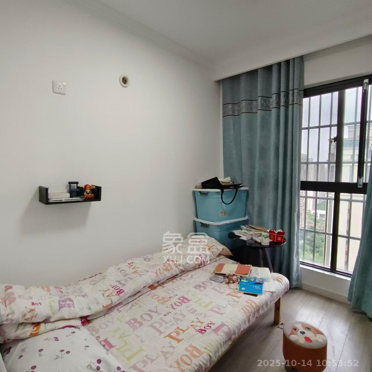 星湖湾二期高层  3室2厅1卫    2300.0元/月室内图