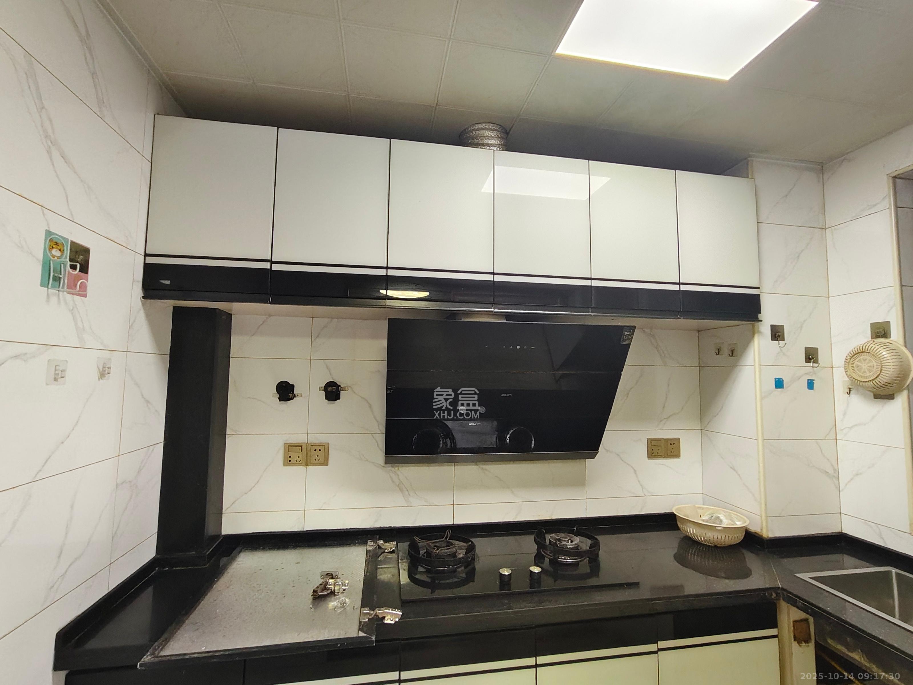 钱隆世家  4室2厅2卫    2800.0元/月 钱隆世家  4室2厅2卫    2800.0元/月室内图