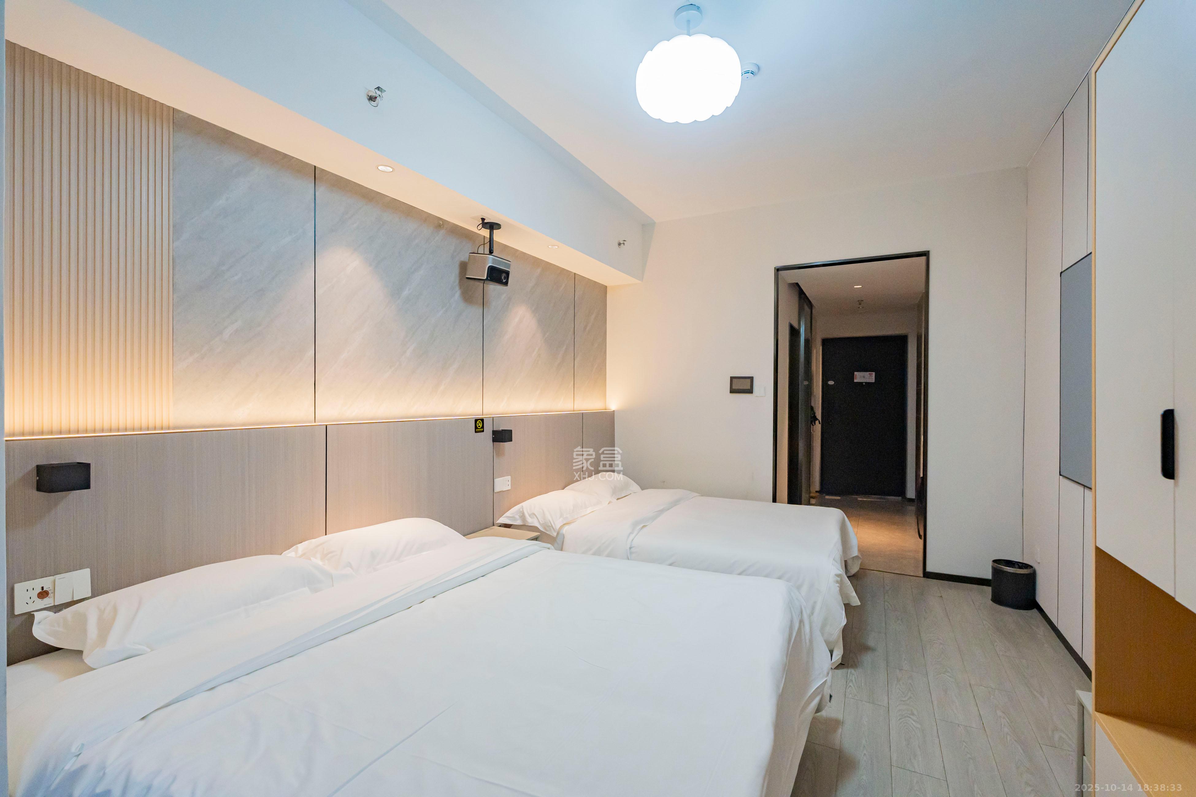 华润置地中心 1室1厅1卫 44.0万 华润置地中心 1室1厅1卫 44.0万卧室