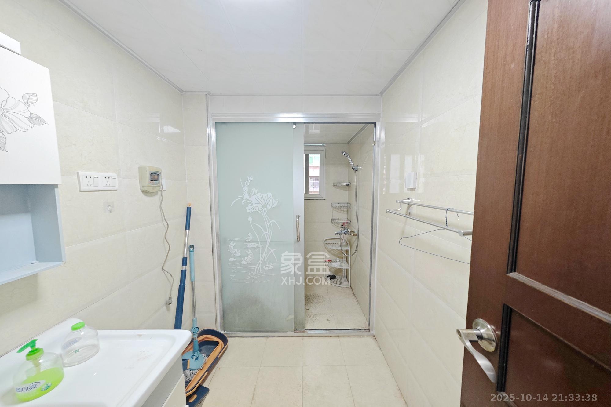 梨子山社区长电宿舍 3室2厅2卫 88.0万 梨子山社区长电宿舍 3室2厅2卫 88.0万其他