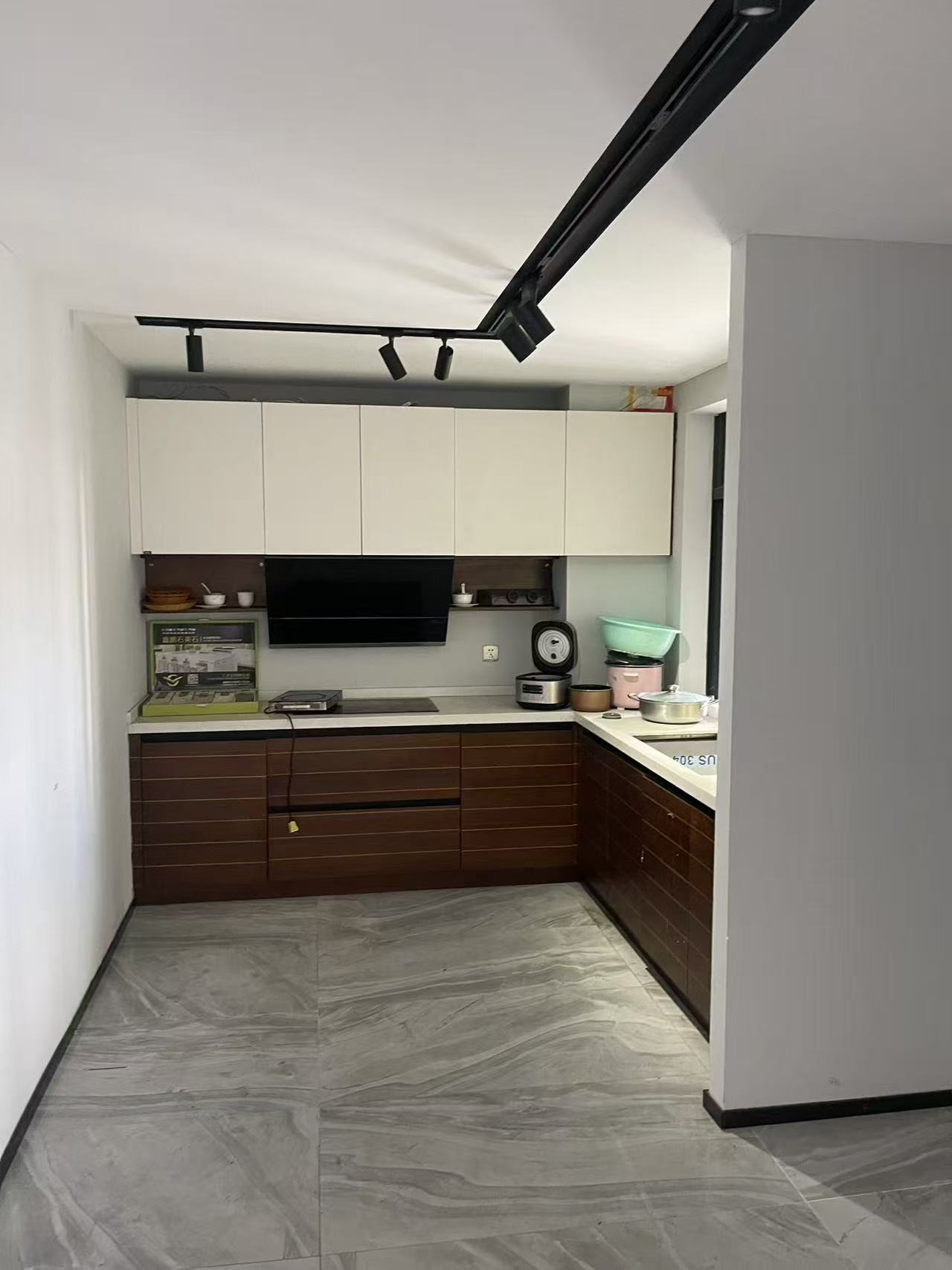 中平广场  3室1厅1卫    3500.0元/月室内图