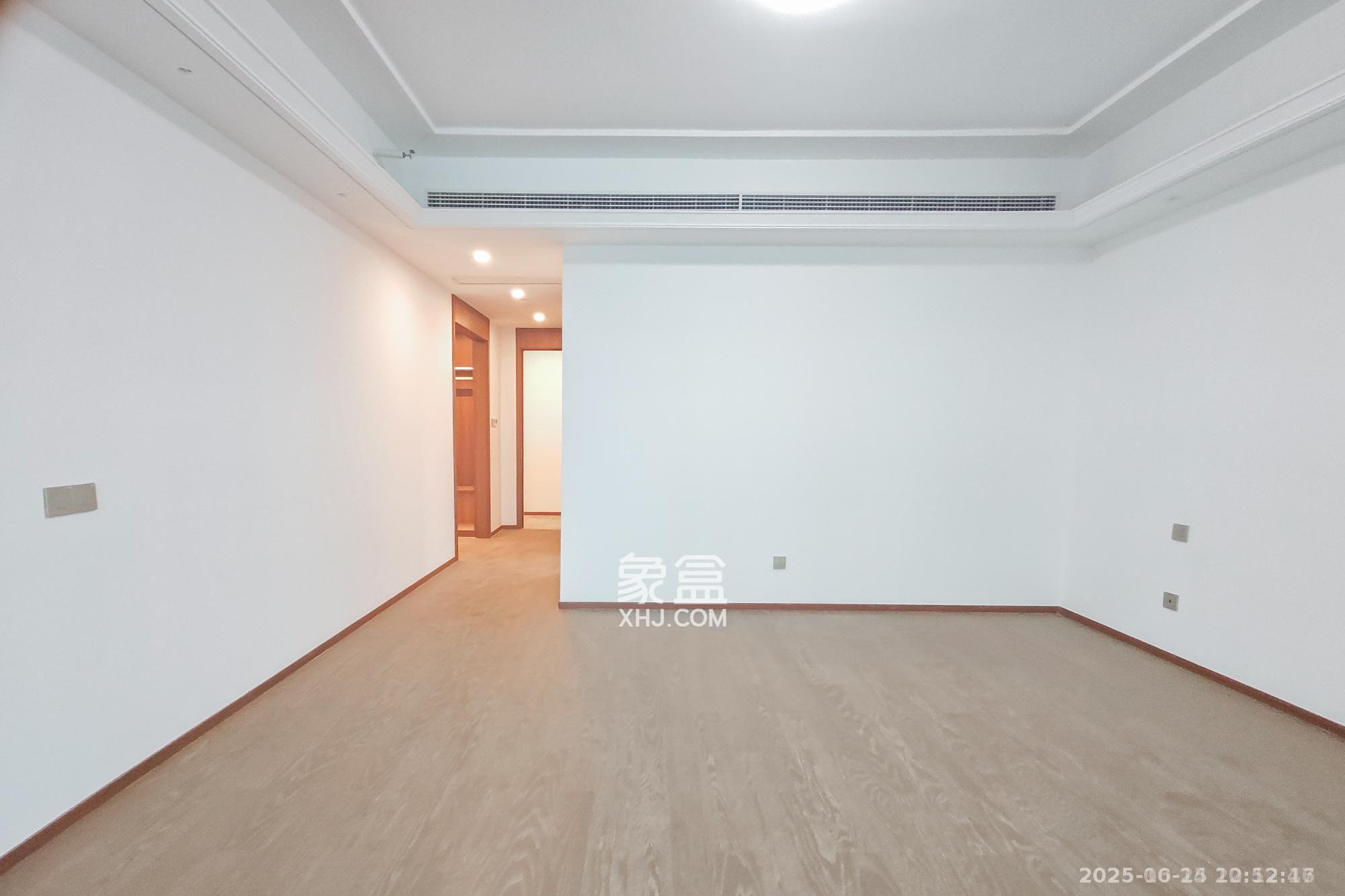 江山印  4室2厅3卫    12000.0元/月 江山印  4室2厅3卫    12000.0元/月室内图