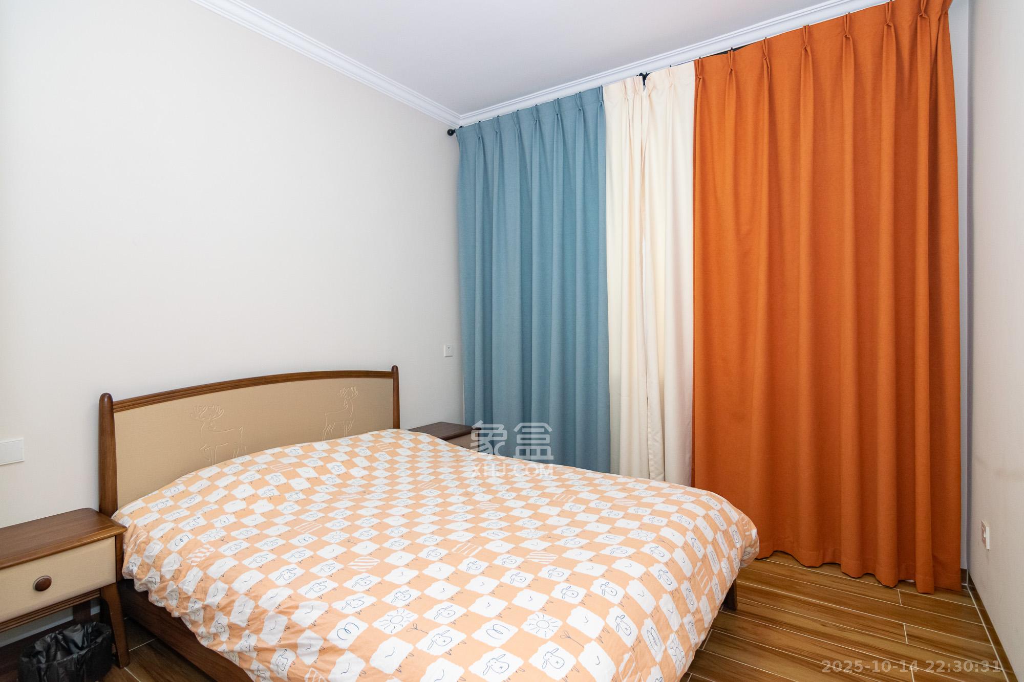 金地三千府（金地湖山樾、金地自在城）  3室2厅1卫    95.0万卧室