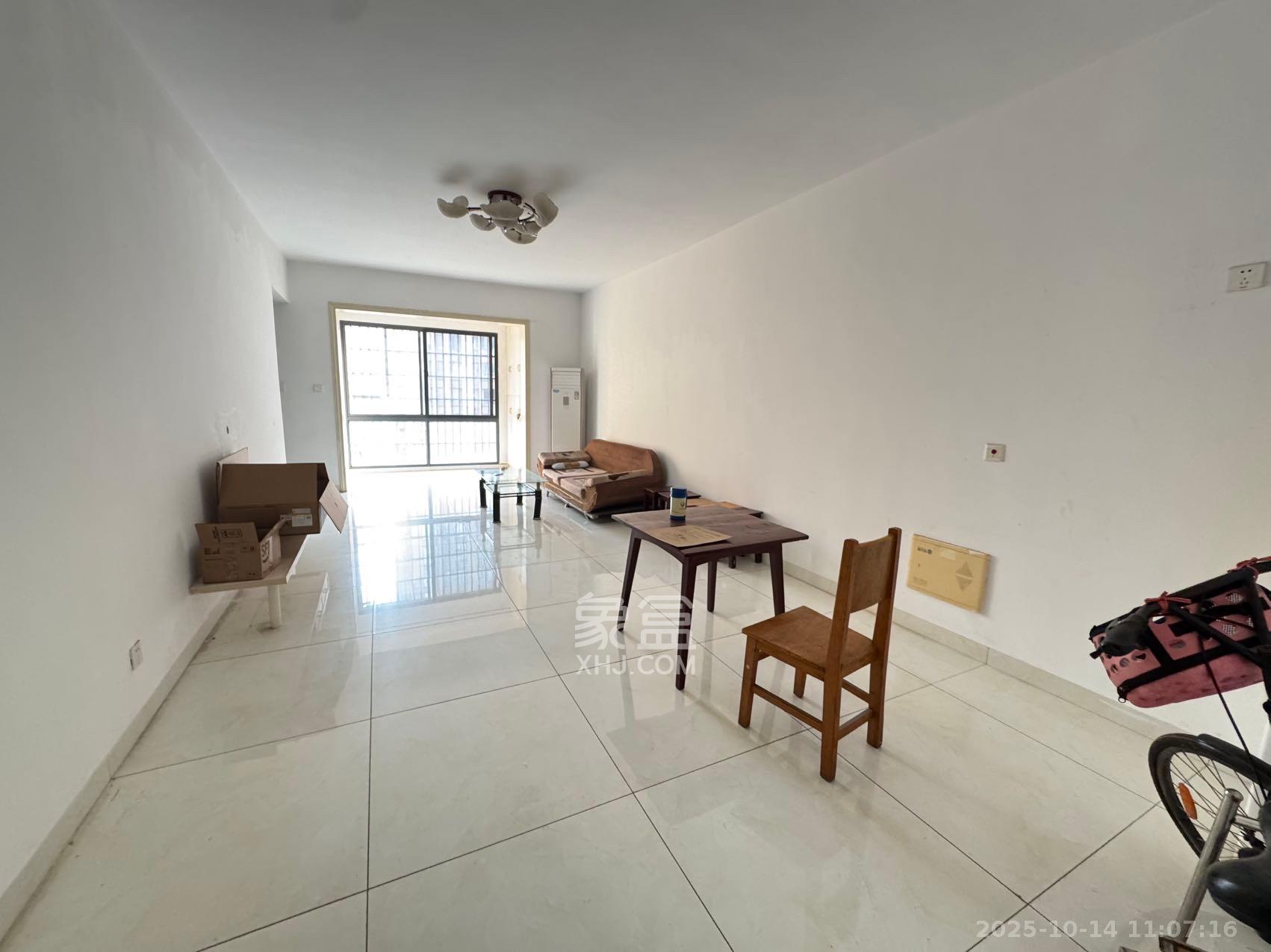 新天地步步高  3室2厅1卫    1500.0元/月室内图