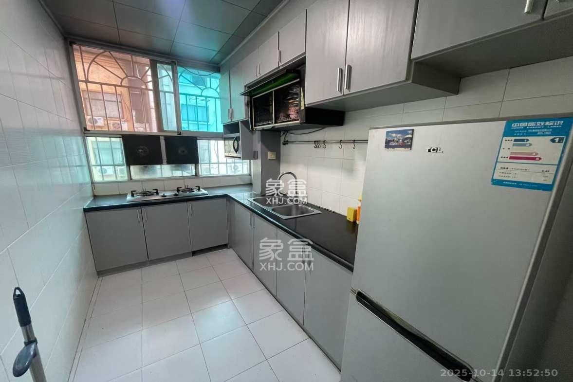 左家塘建材宿舍 3室2厅2卫 2100.0元/月 左家塘建材宿舍 3室2厅2卫 2100.0元/月室内图