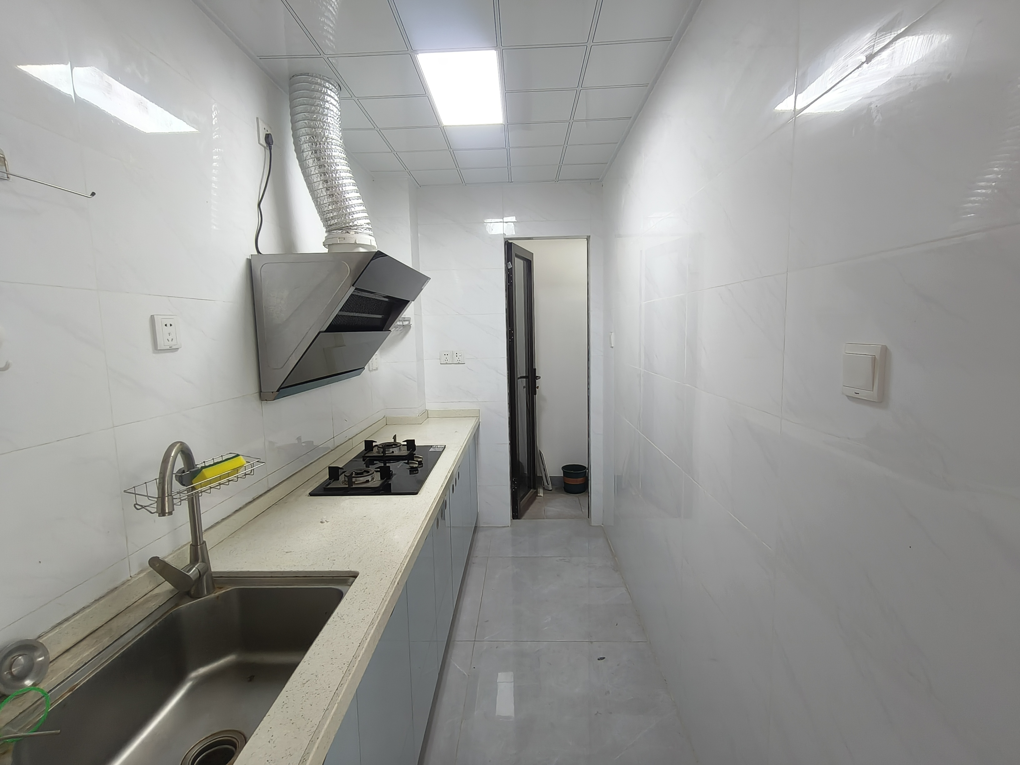 东站国际  1室1厅1卫    2300.0元/月室内图