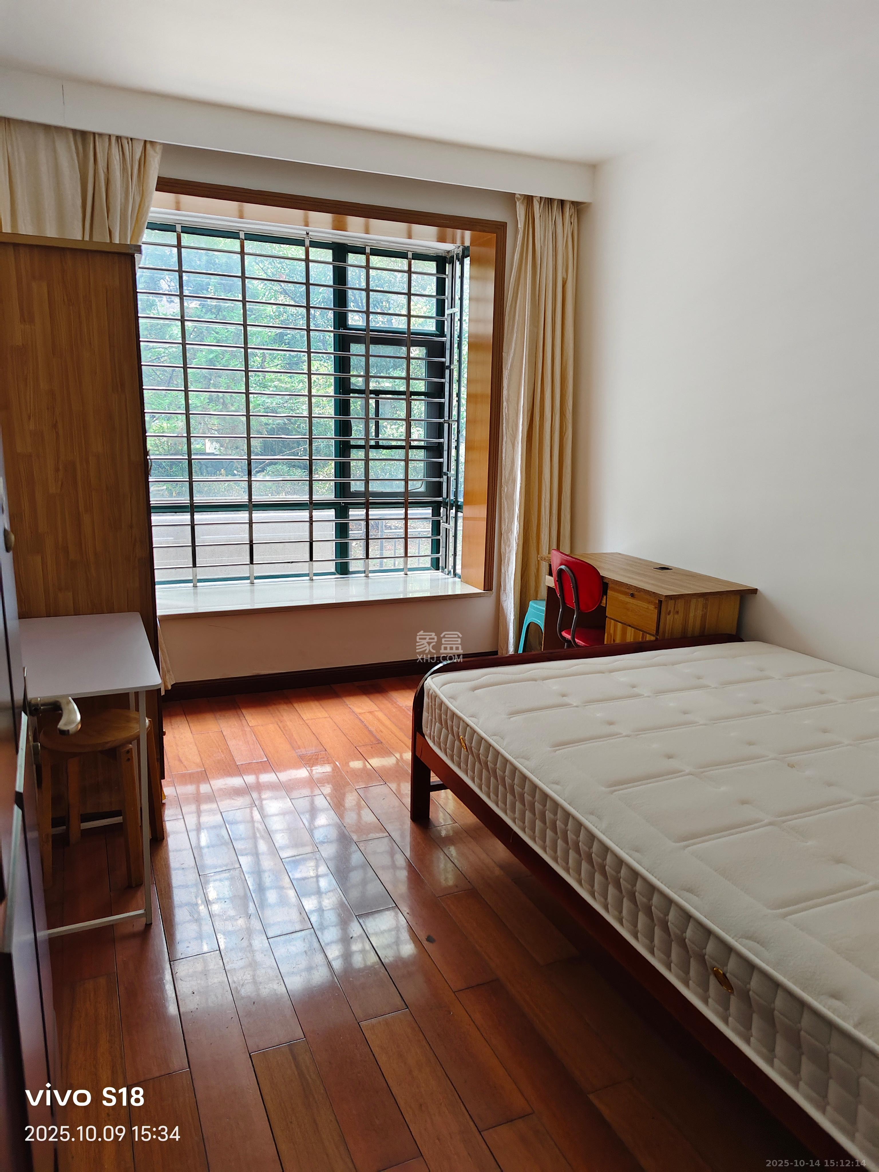 富景园 3室2厅1卫 2600.0元/月 富景园 3室2厅1卫 2600.0元/月室内图