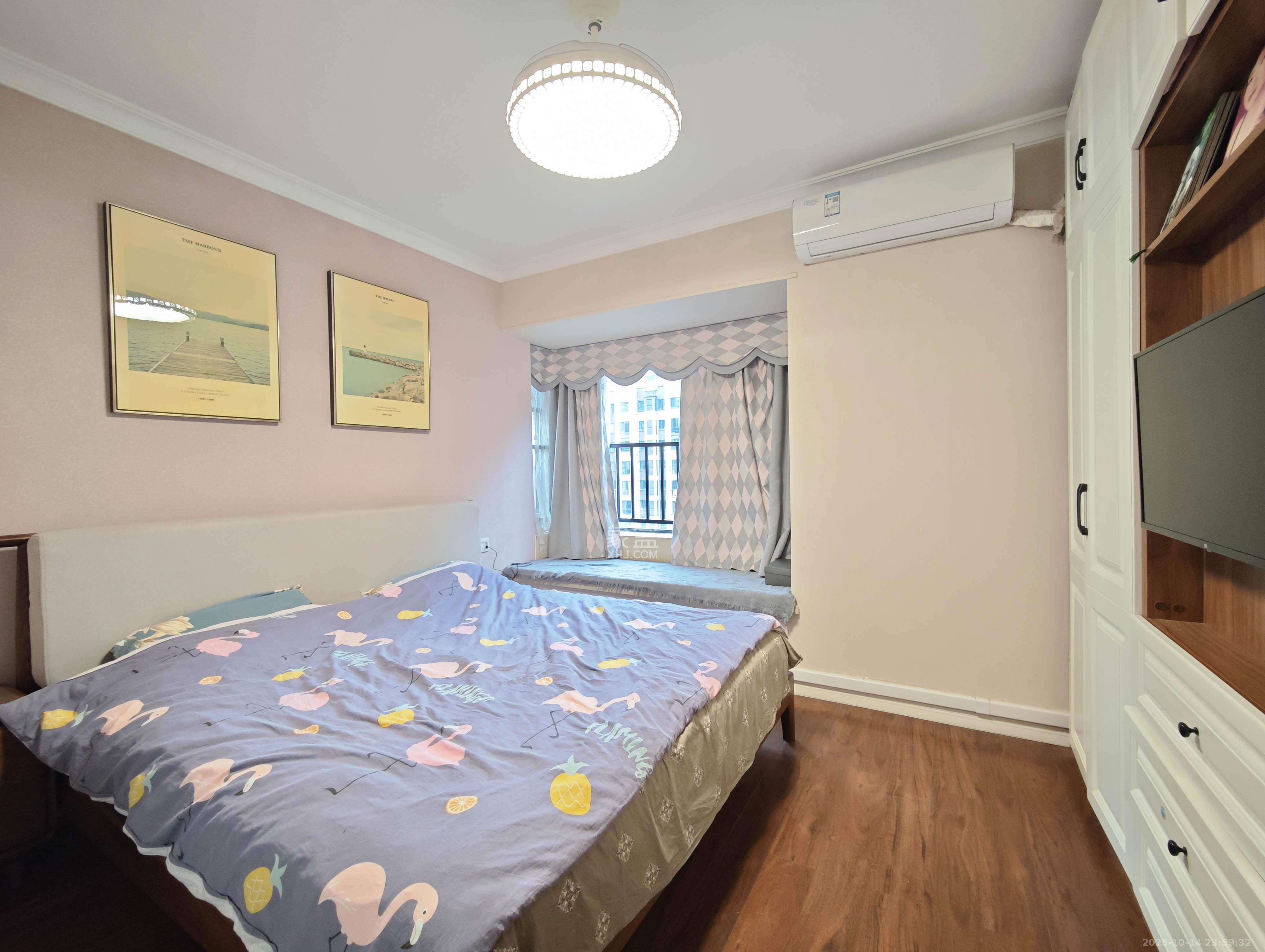 万科魅力之城观澜里  4室2厅2卫    175.0万卧室