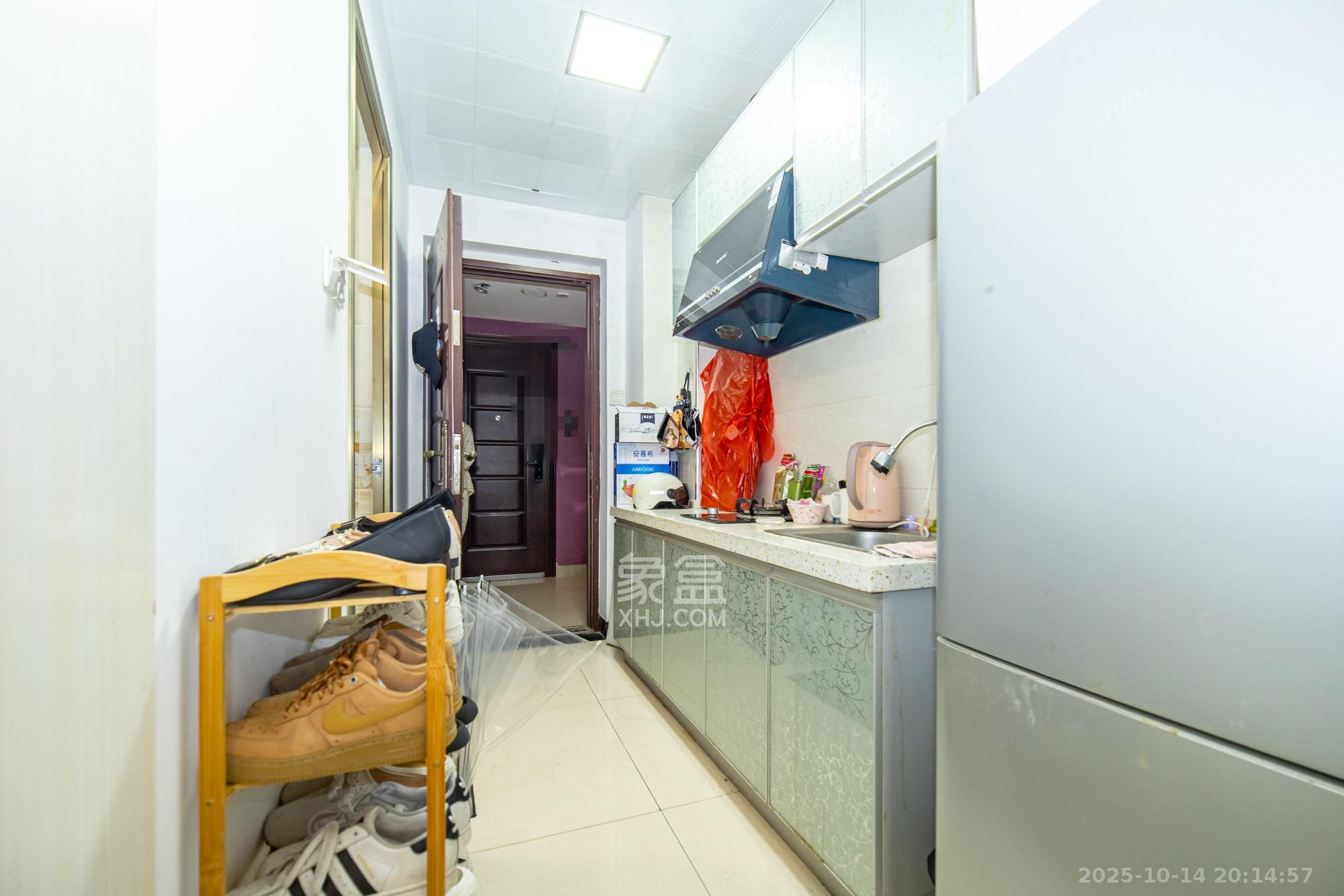 金科时代中心  1室0厅0卫    17.0万 金科时代中心  1室0厅0卫    17.0万厨房