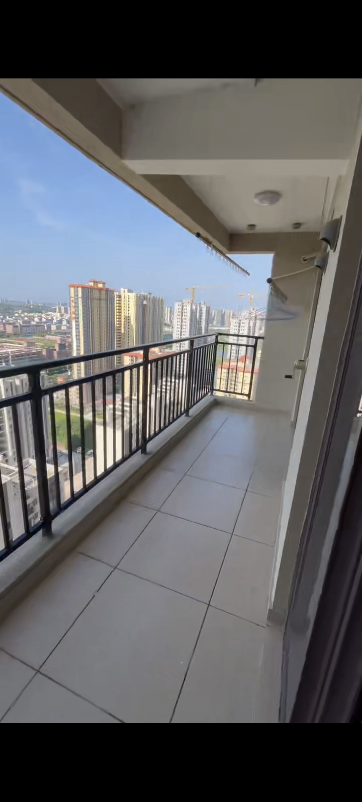 碧桂园酃湖世家 4室2厅2卫 2800.0元/月 碧桂园酃湖世家 4室2厅2卫 2800.0元/月室内图