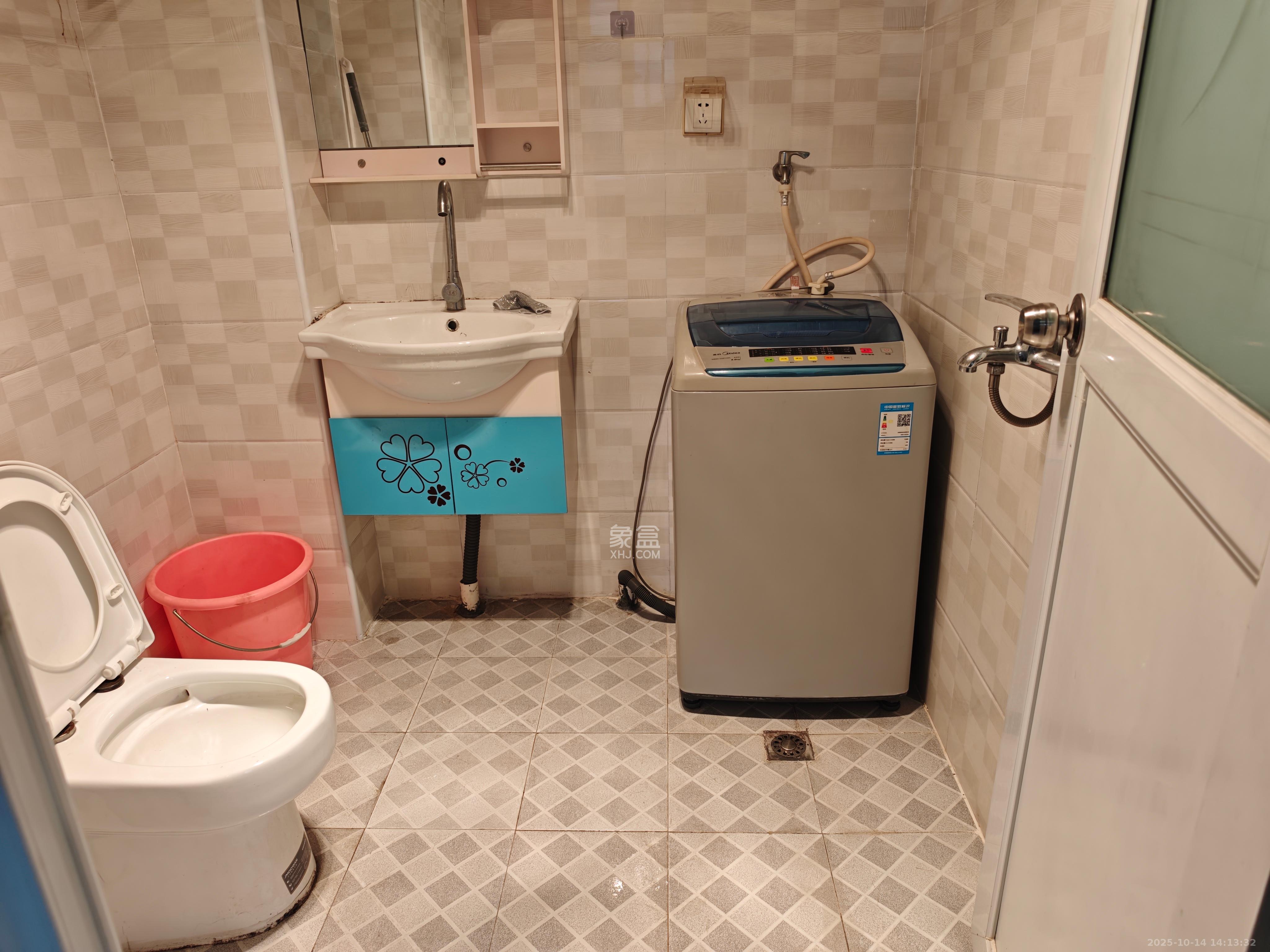 华雅林语苑  1室1厅1卫    1500.0元/月 华雅林语苑  1室1厅1卫    1500.0元/月室内图