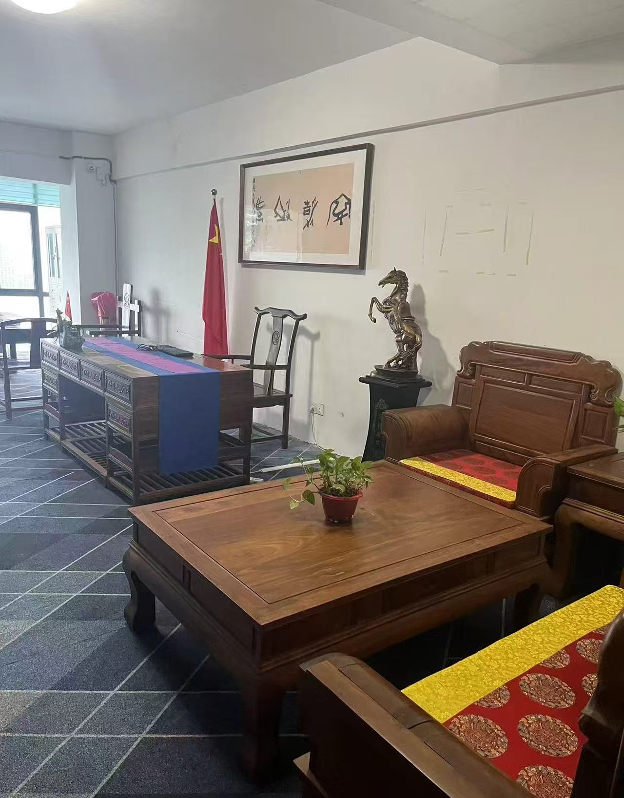 吉泰领寓 1室1厅1卫 31.0万 吉泰领寓 1室1厅1卫 31.0万客厅