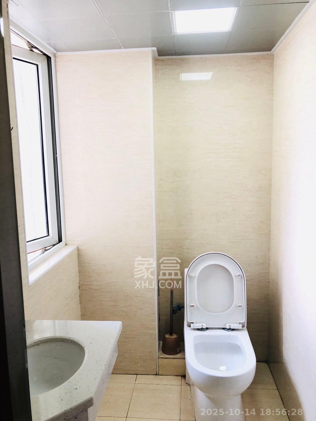 鸥波港湾  2室1厅1卫    2200.0元/月 鸥波港湾  2室1厅1卫    2200.0元/月室内图