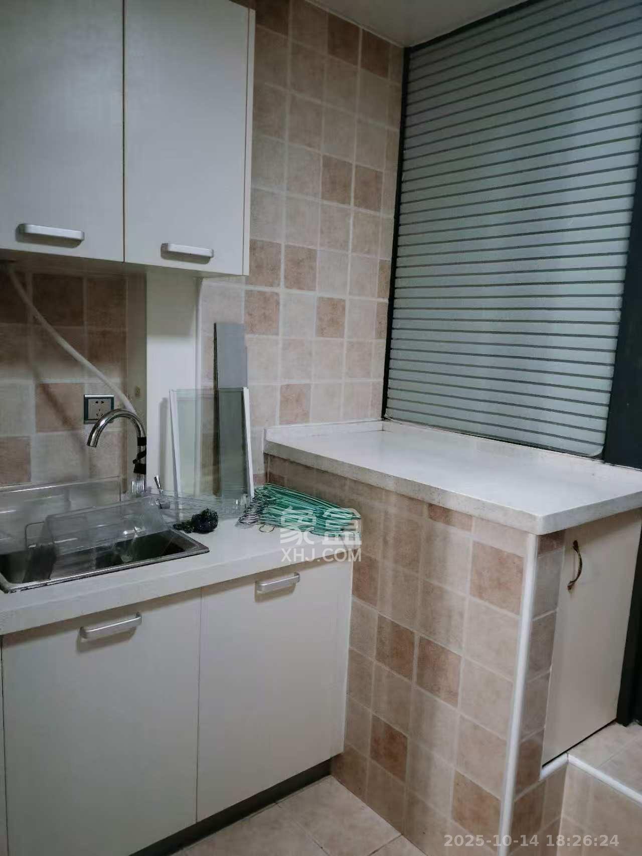 丰园城（鄱阳小区二期）  1室1厅1卫    1200.0元/月室内图