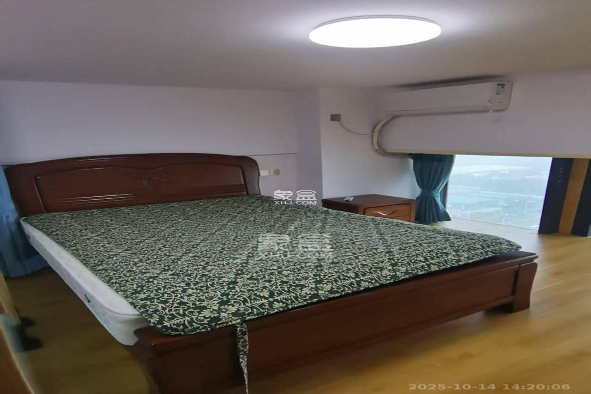 长房时代小镇 2室1厅2卫 2100.0元/月 长房时代小镇 2室1厅2卫 2100.0元/月室内图