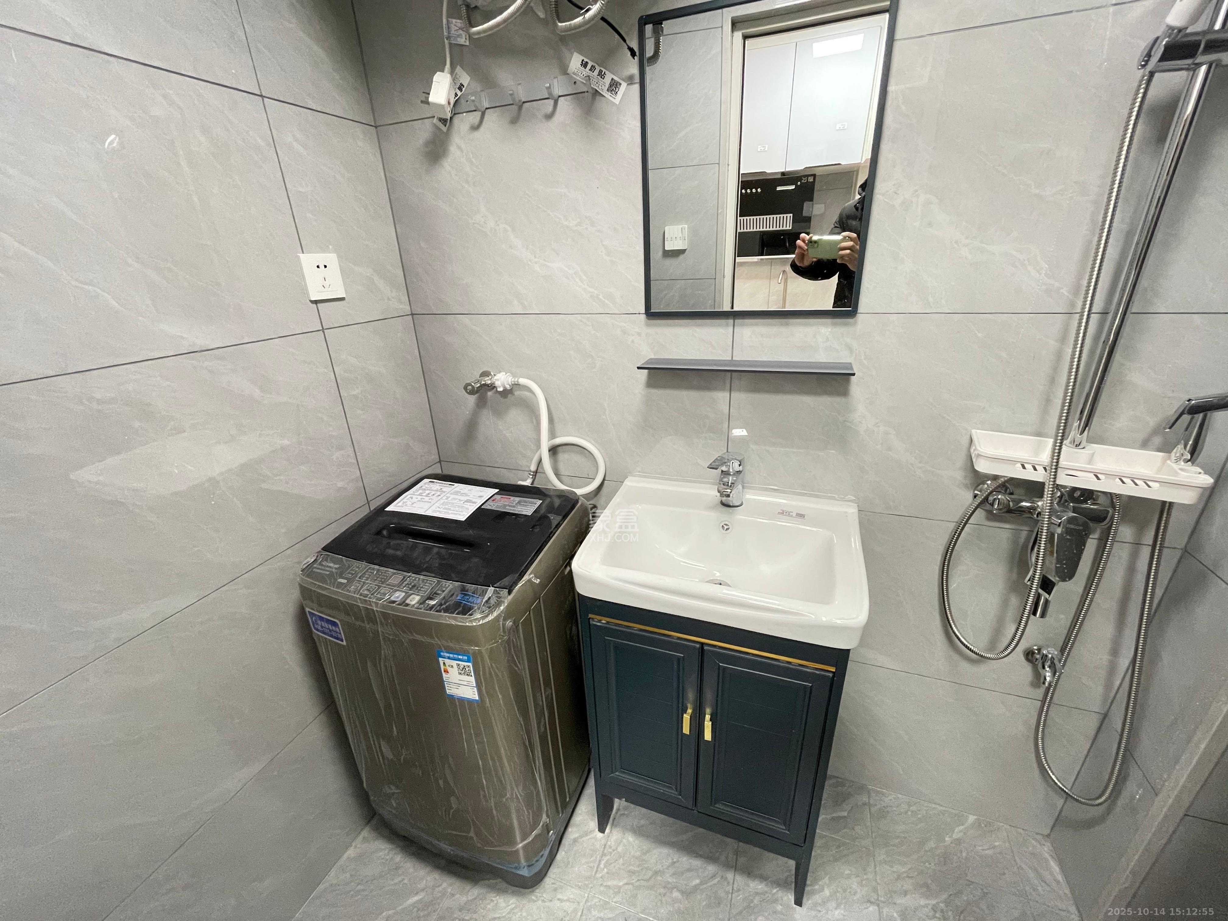 保利麓谷林语I区  1室0厅0卫    1400.0元/月室内图