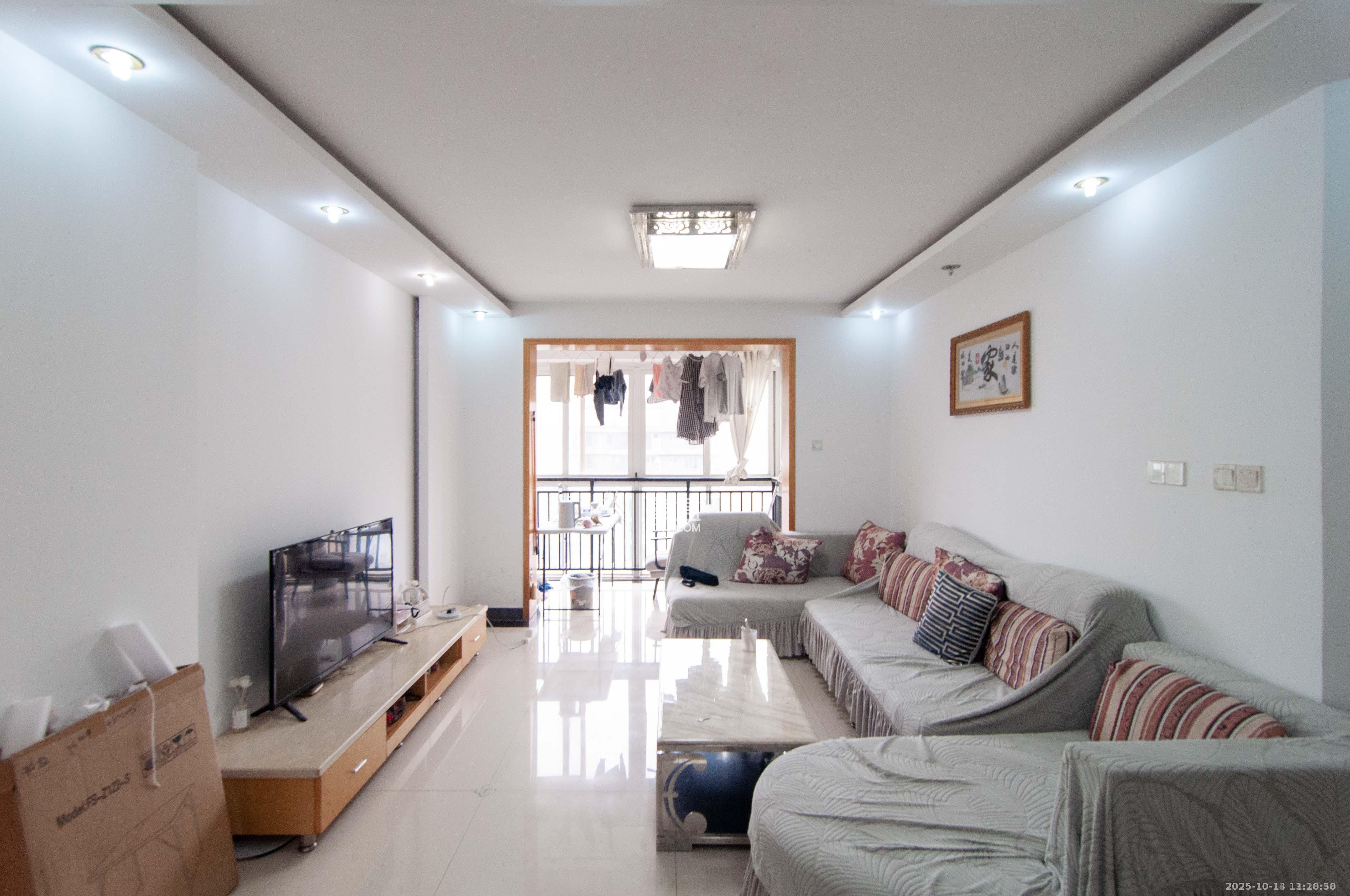 龙王港社区  3室2厅1卫    2300.0元/月室内图