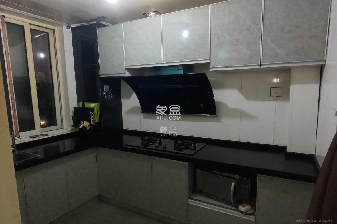 一品东庭 2室2厅1卫 2200.0元/月 一品东庭 2室2厅1卫 2200.0元/月室内图