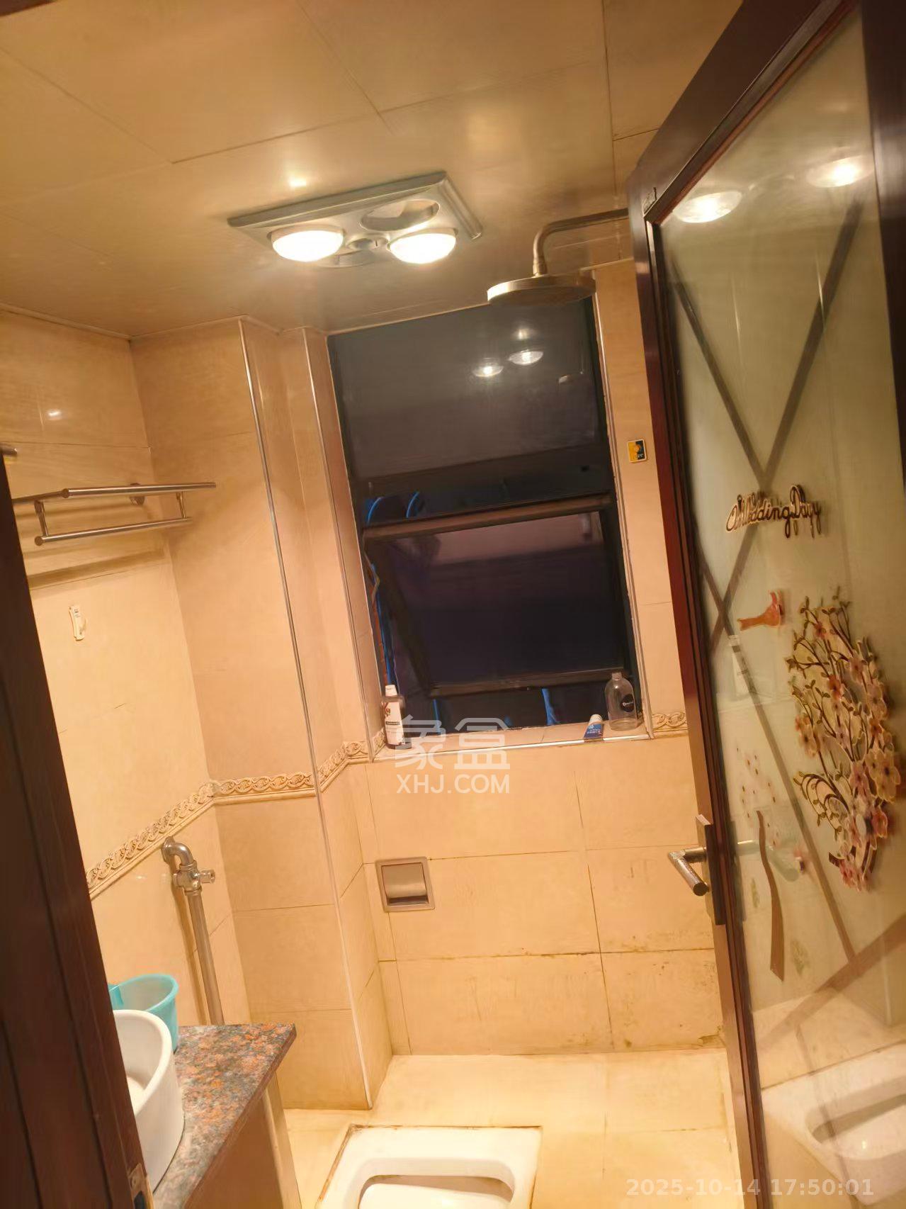 山水华景 2室1厅1卫 2300.0元/月 山水华景 2室1厅1卫 2300.0元/月室内图