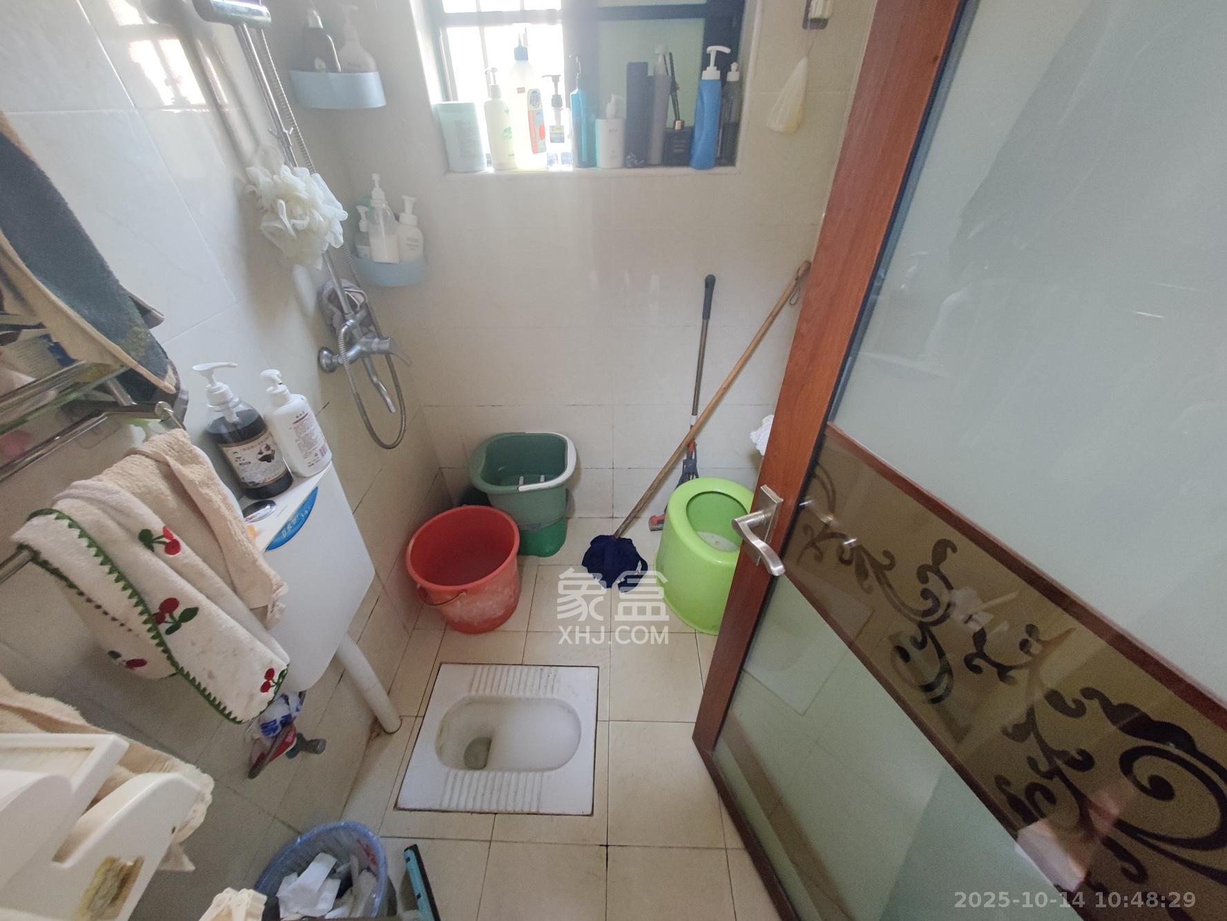 泰禹云开壹品 4室2厅2卫 136.0万 泰禹云开壹品 4室2厅2卫 136.0万卫生间