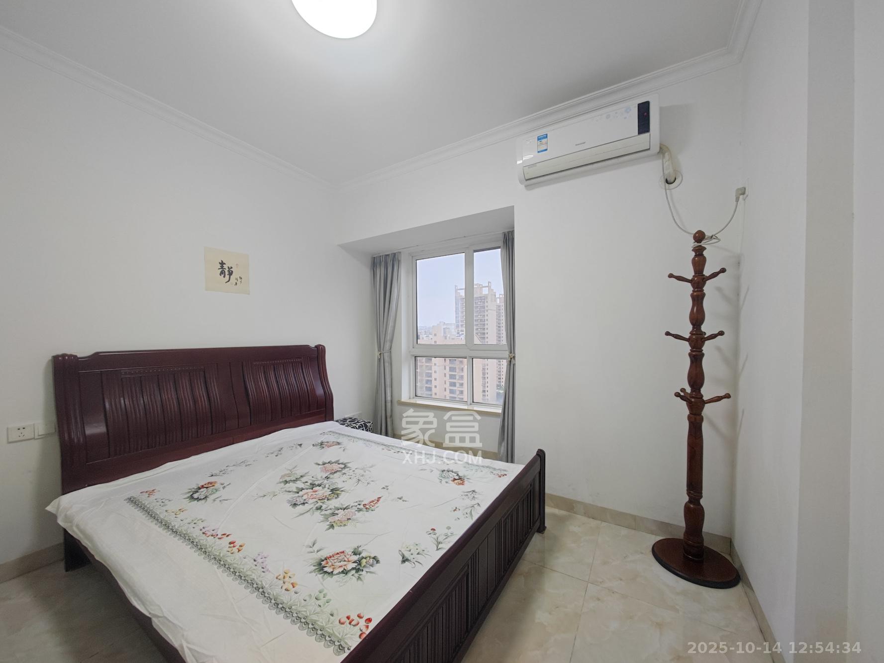 湘府十城(汇财御景湾新寓,汇财国际) 2室2厅1卫 63.0万 湘府十城(汇财御景湾新寓,汇财国际) 2室2厅1卫 63.0万卧室