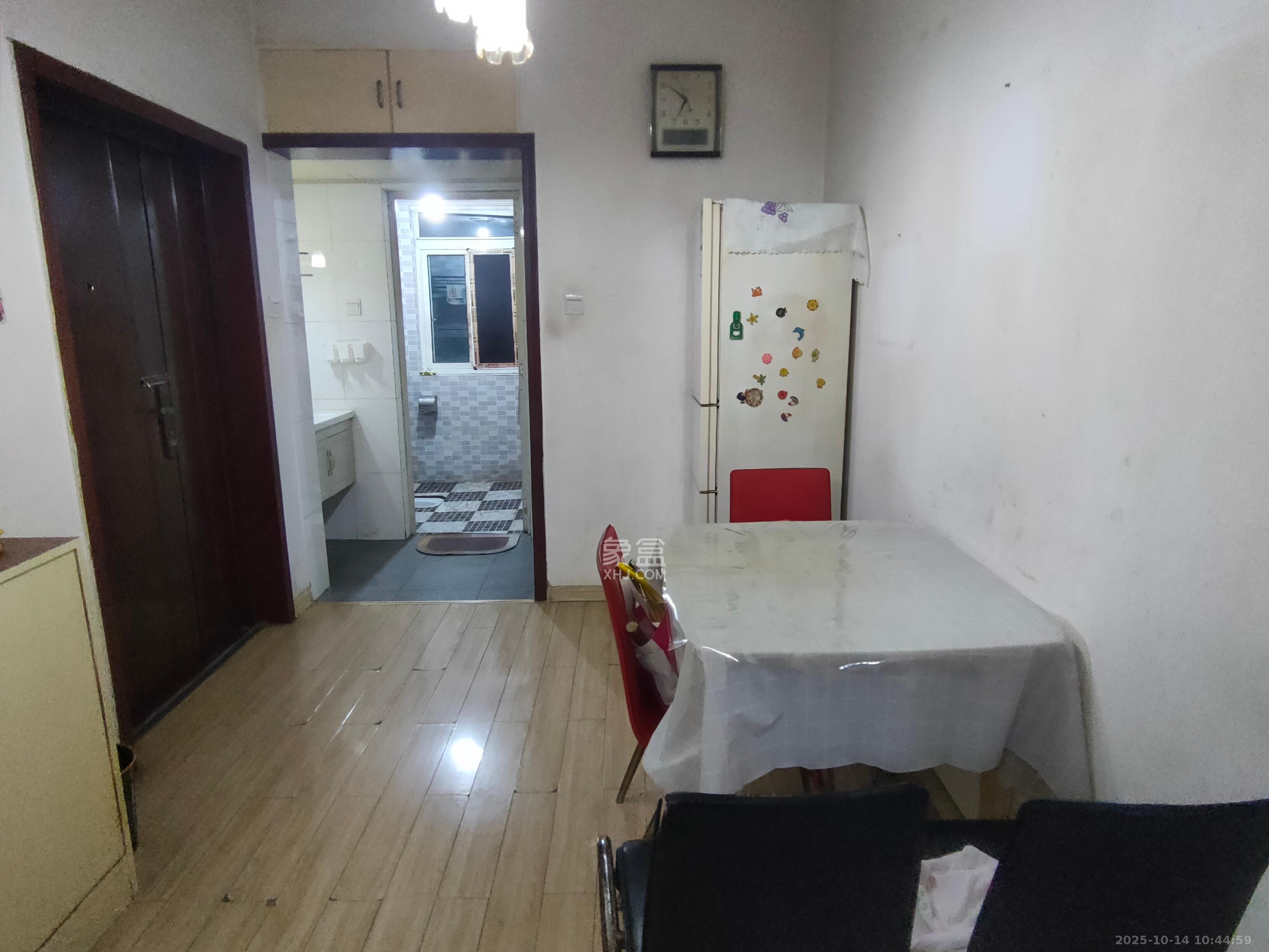 一品东庭  2室2厅1卫    2200.0元/月室内图