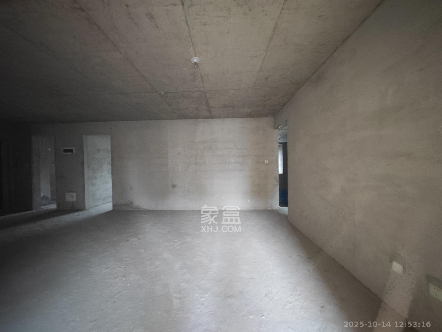 合能枫丹丽舍(柏悦名苑) 3室2厅1卫 98.0万 合能枫丹丽舍(柏悦名苑) 3室2厅1卫 98.0万客厅