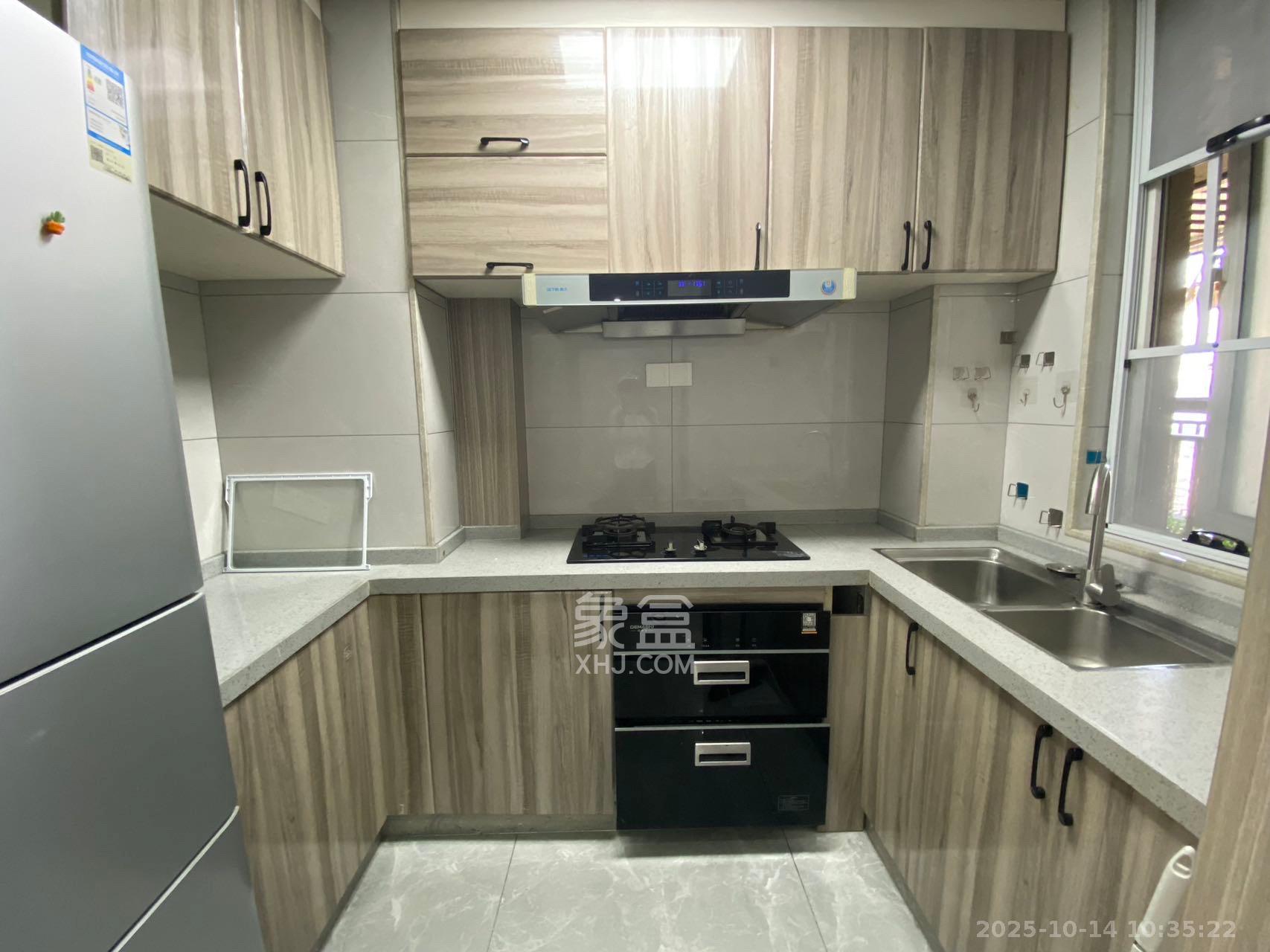 芙蓉万国城MOMA(卓越汇富苑) 3室2厅1卫 2600.0元/月 芙蓉万国城MOMA(卓越汇富苑) 3室2厅1卫 2600.0元/月室内图