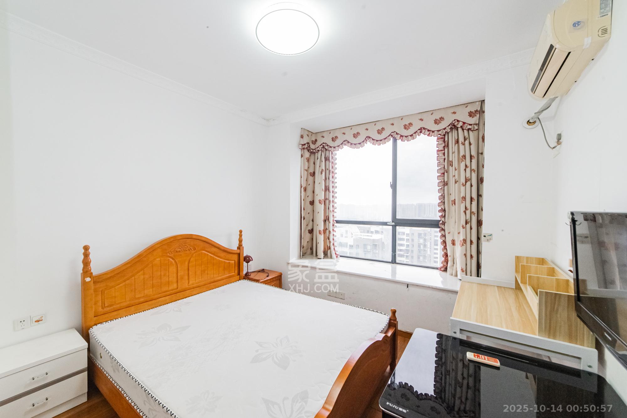 湘江世纪城赏江苑  2室2厅1卫    85.0万 湘江世纪城赏江苑  2室2厅1卫    85.0万卧室