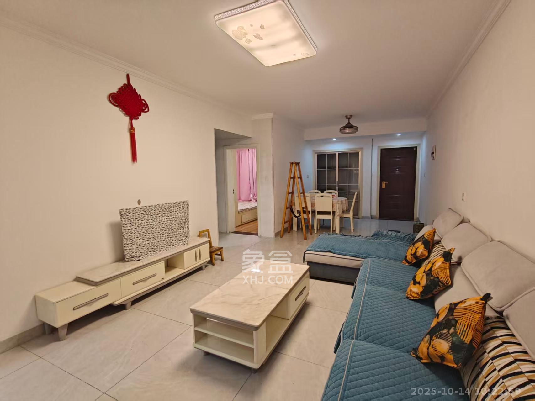 协信星澜汇  1室2厅1卫    3200.0元/月室内图