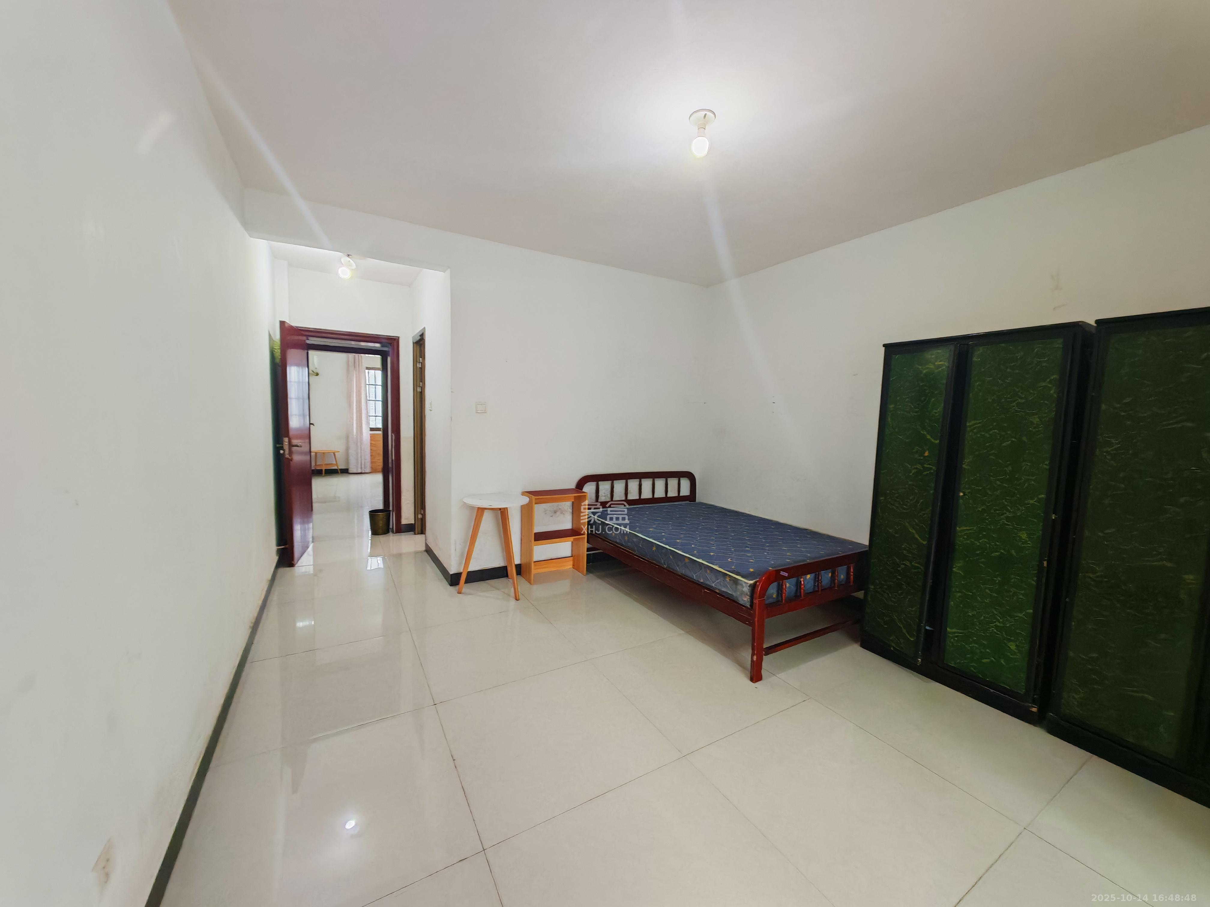 东屯渡高层安置小区 4室2厅1卫 3200.0元/月 东屯渡高层安置小区 4室2厅1卫 3200.0元/月室内图