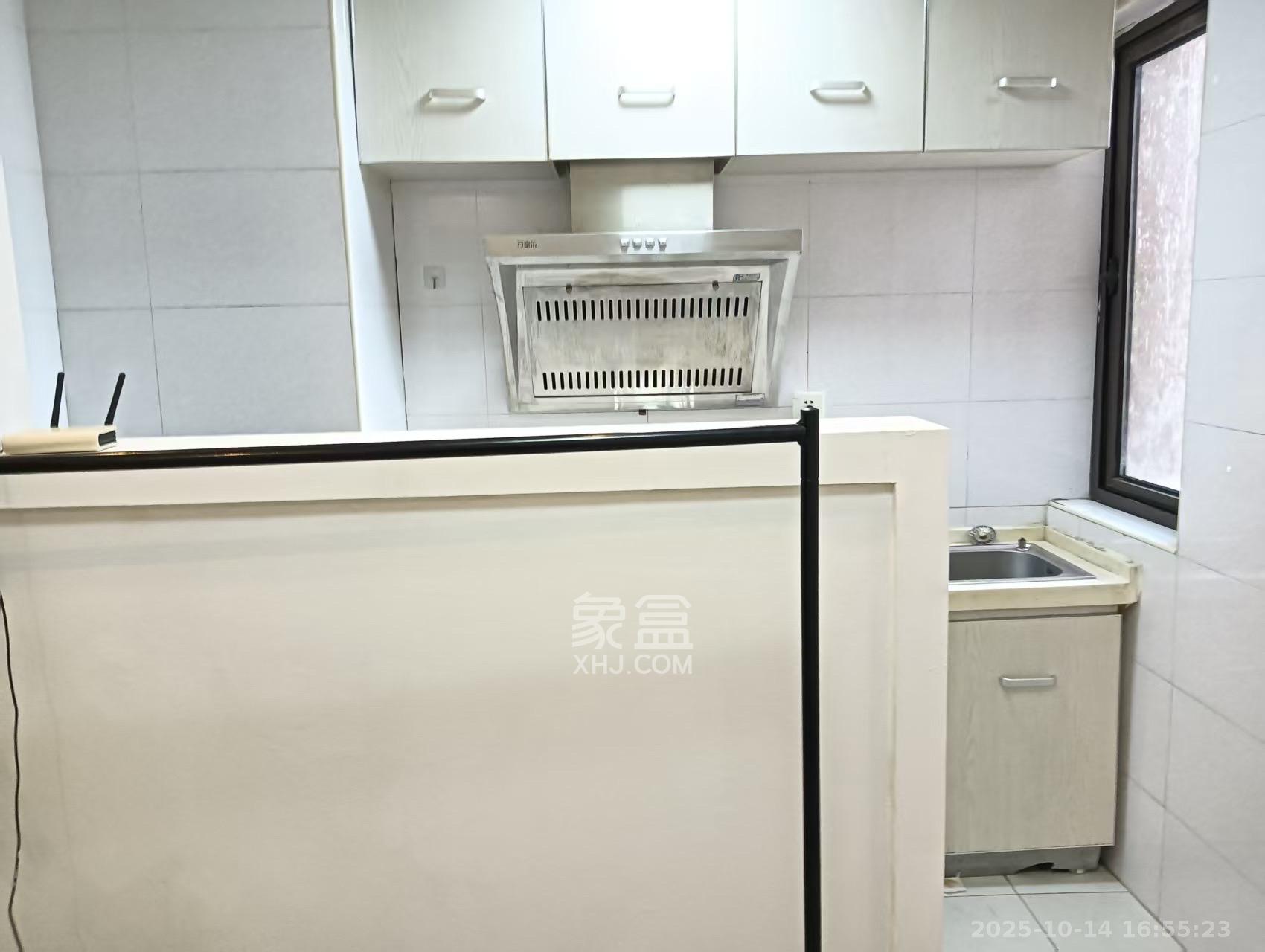 罗马国际公寓 1室1厅1卫 1300.0元/月 罗马国际公寓 1室1厅1卫 1300.0元/月室内图