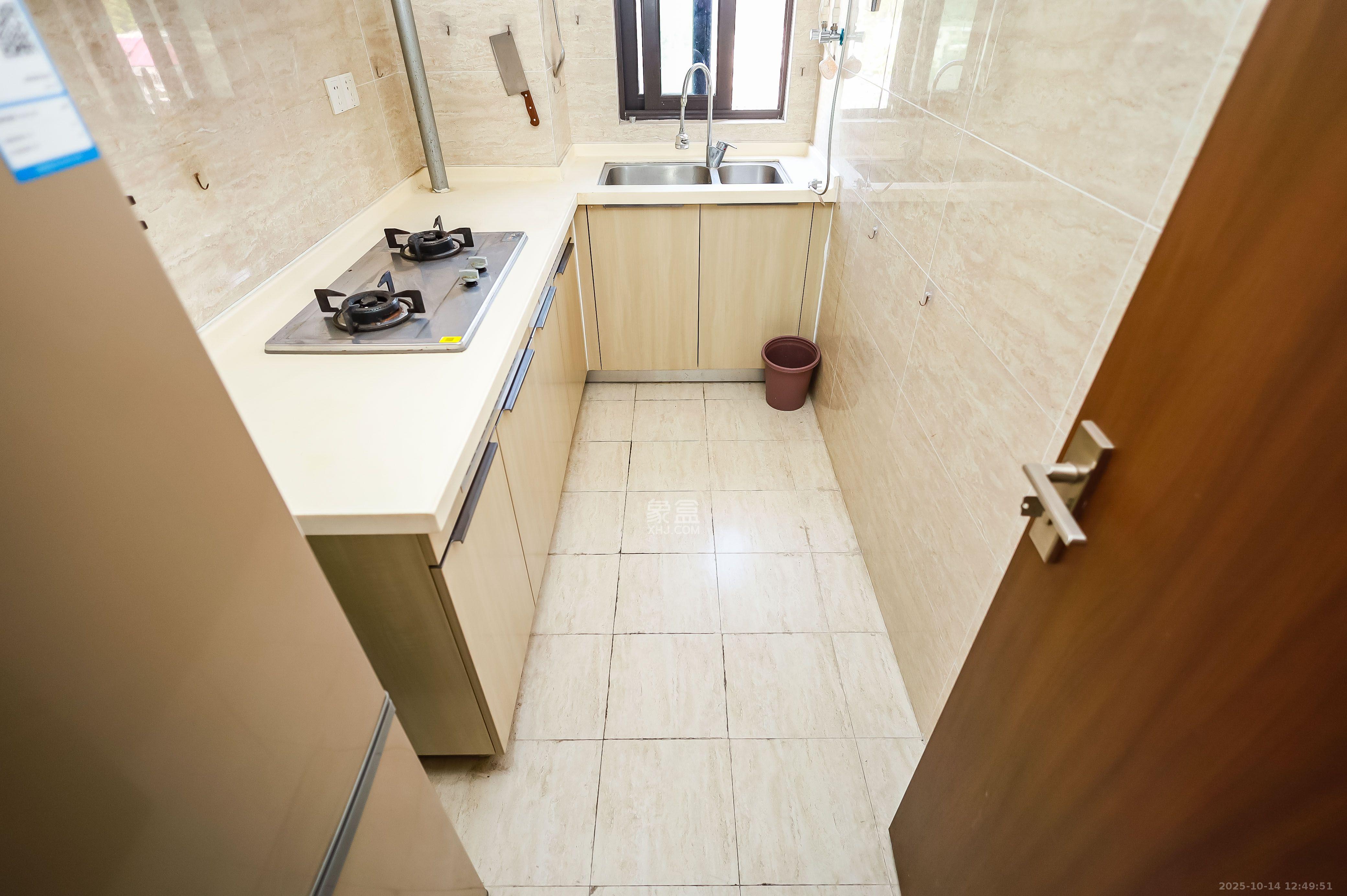 金辉优步花园  3室2厅2卫    2600.0元/月 金辉优步花园  3室2厅2卫    2600.0元/月室内图