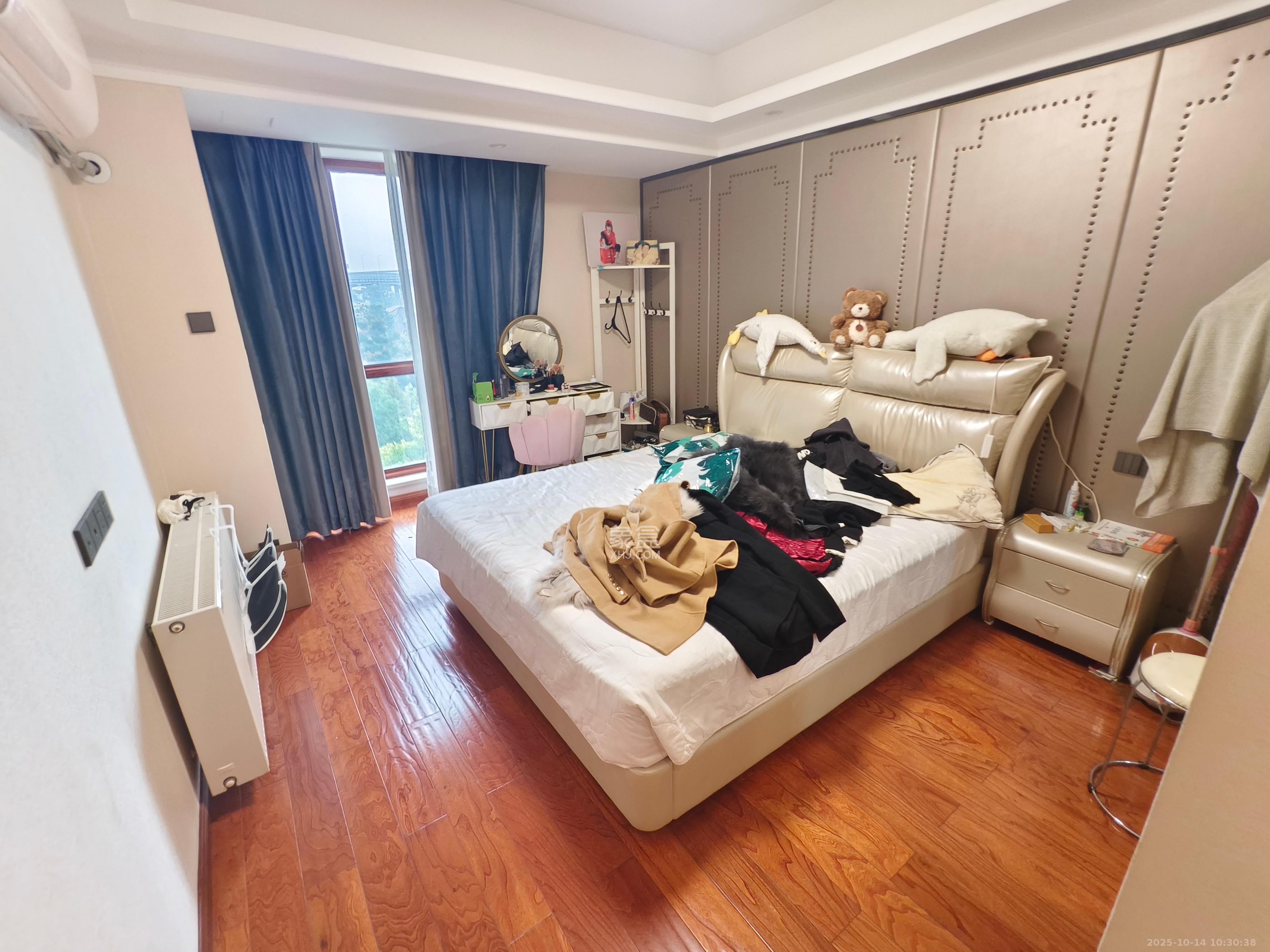 美洲故事高层  3室2厅2卫    4200.0元/月室内图