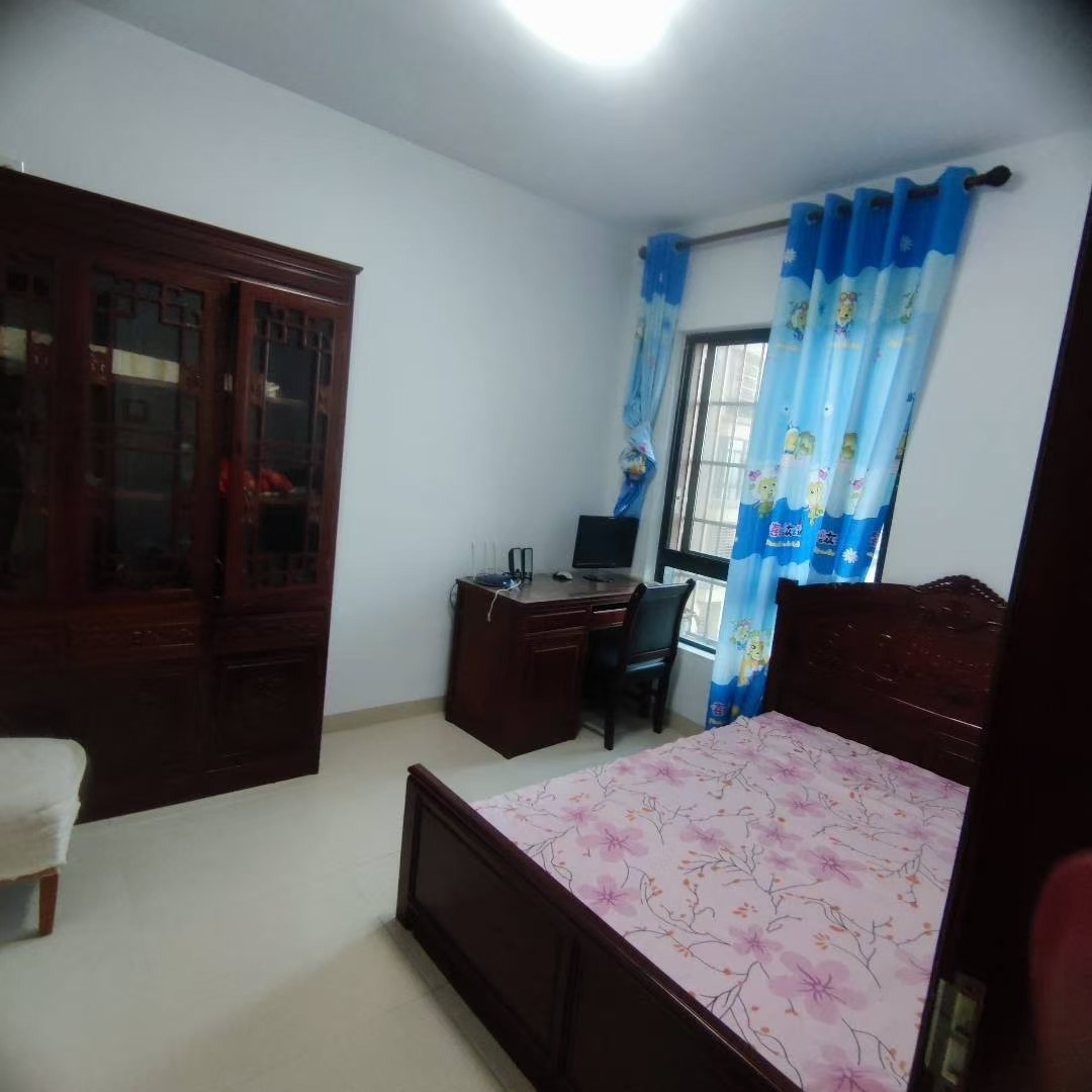 和风江岸 3室2厅2卫 3300.0元/月 和风江岸 3室2厅2卫 3300.0元/月室内图