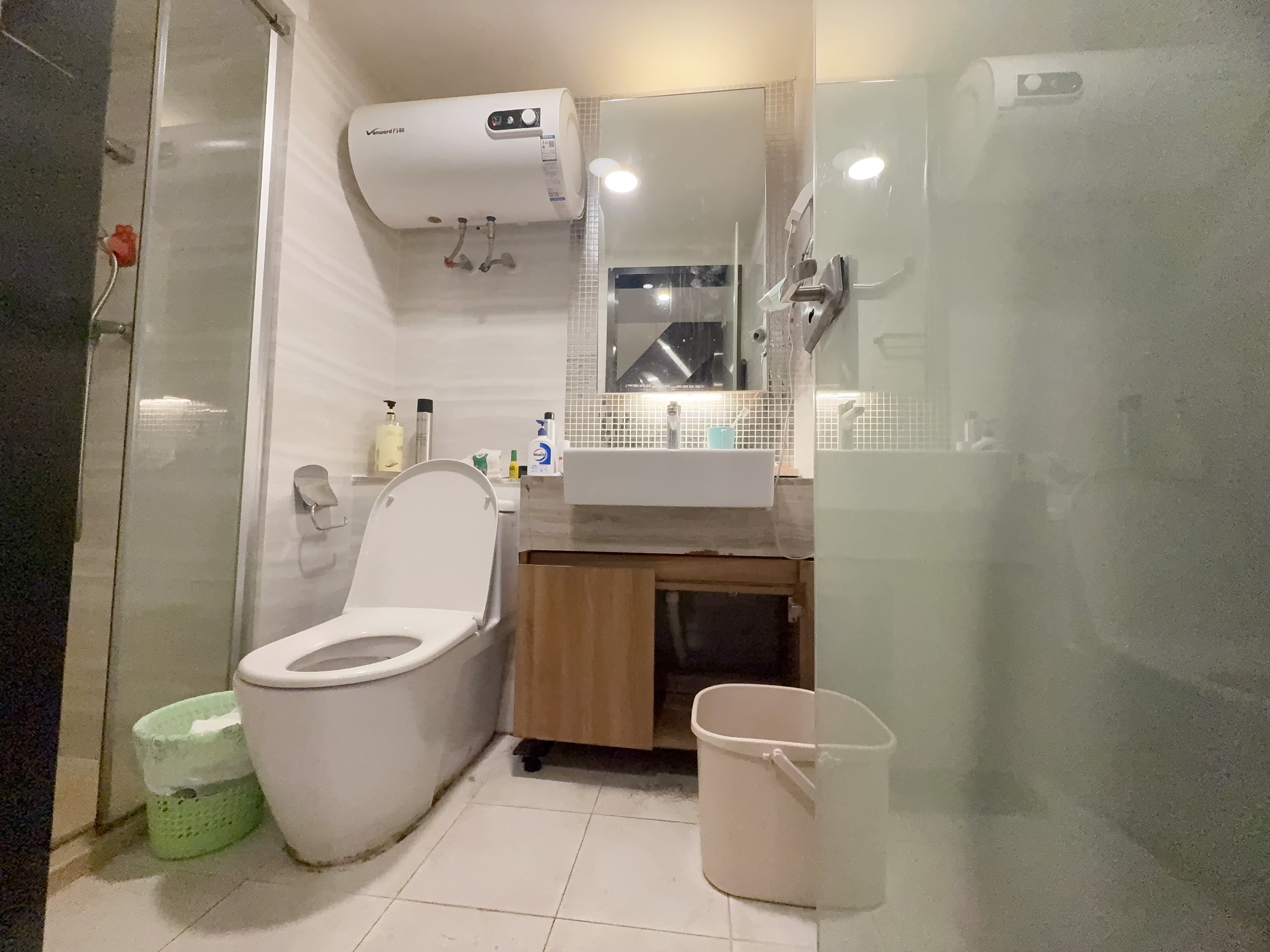 恒大海口文化旅游城 2室1厅1卫 1800.0元/月 恒大海口文化旅游城 2室1厅1卫 1800.0元/月室内图