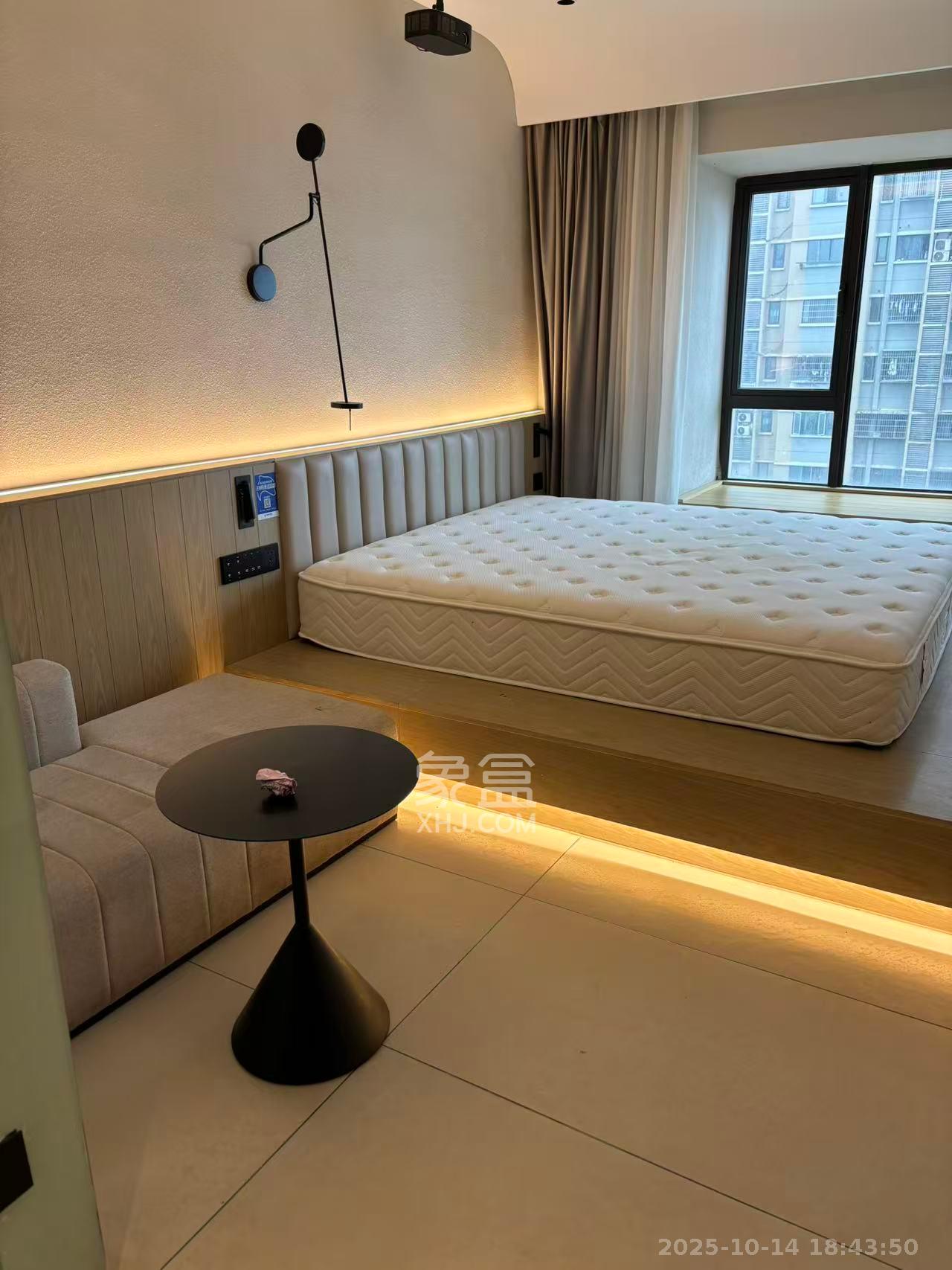 奥园城市天骄一期  1室0厅0卫    1700.0元/月