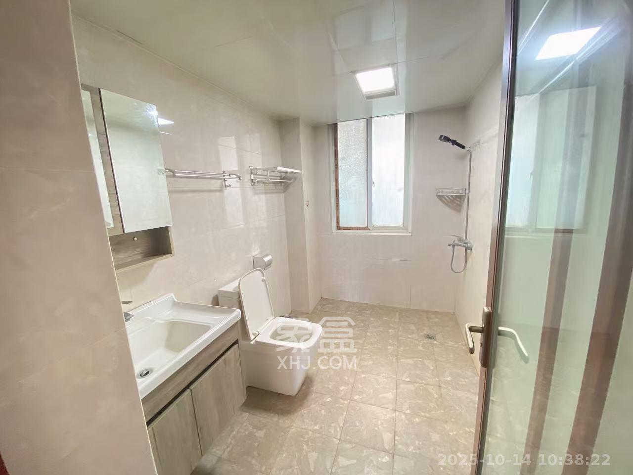 和馨园  4室2厅1卫    3000.0元/月 和馨园  4室2厅1卫    3000.0元/月室内图