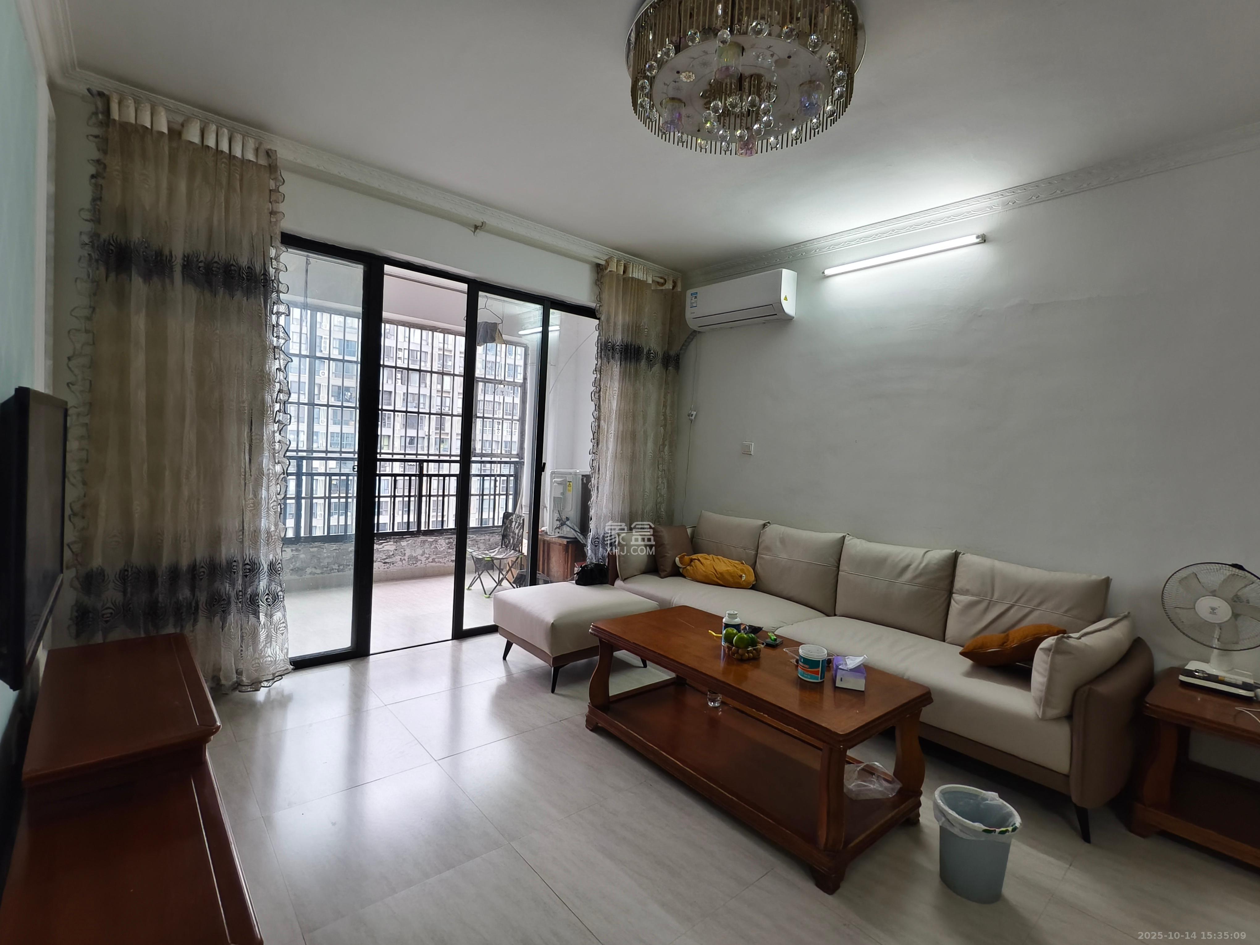 长大彩虹都  3室2厅1卫    2300.0元/月 长大彩虹都  3室2厅1卫    2300.0元/月室内图