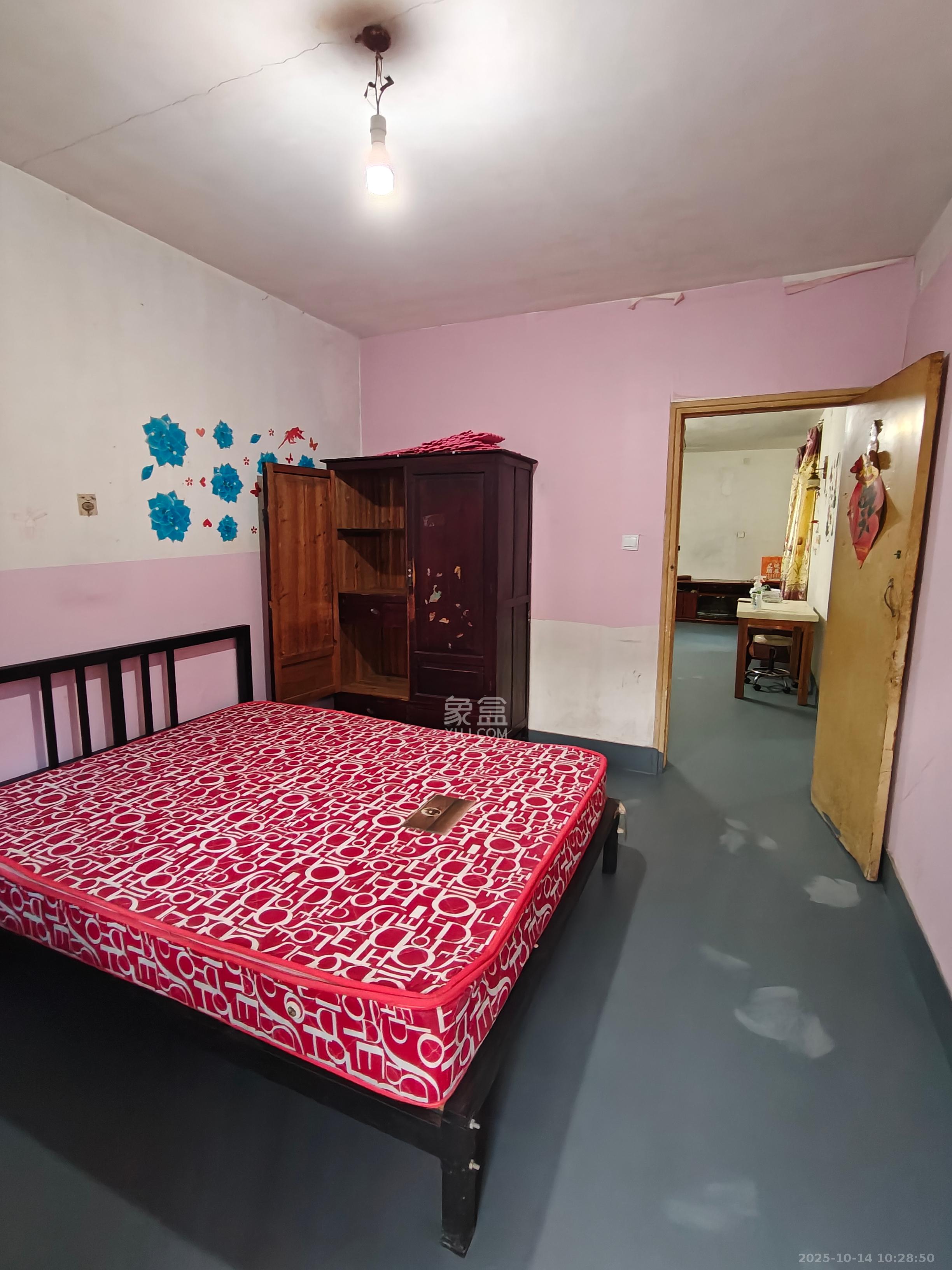 左家塘印刷厂宿舍(人印宿舍) 2室1厅1卫 1200.0元/月 左家塘印刷厂宿舍(人印宿舍) 2室1厅1卫 1200.0元/月室内图