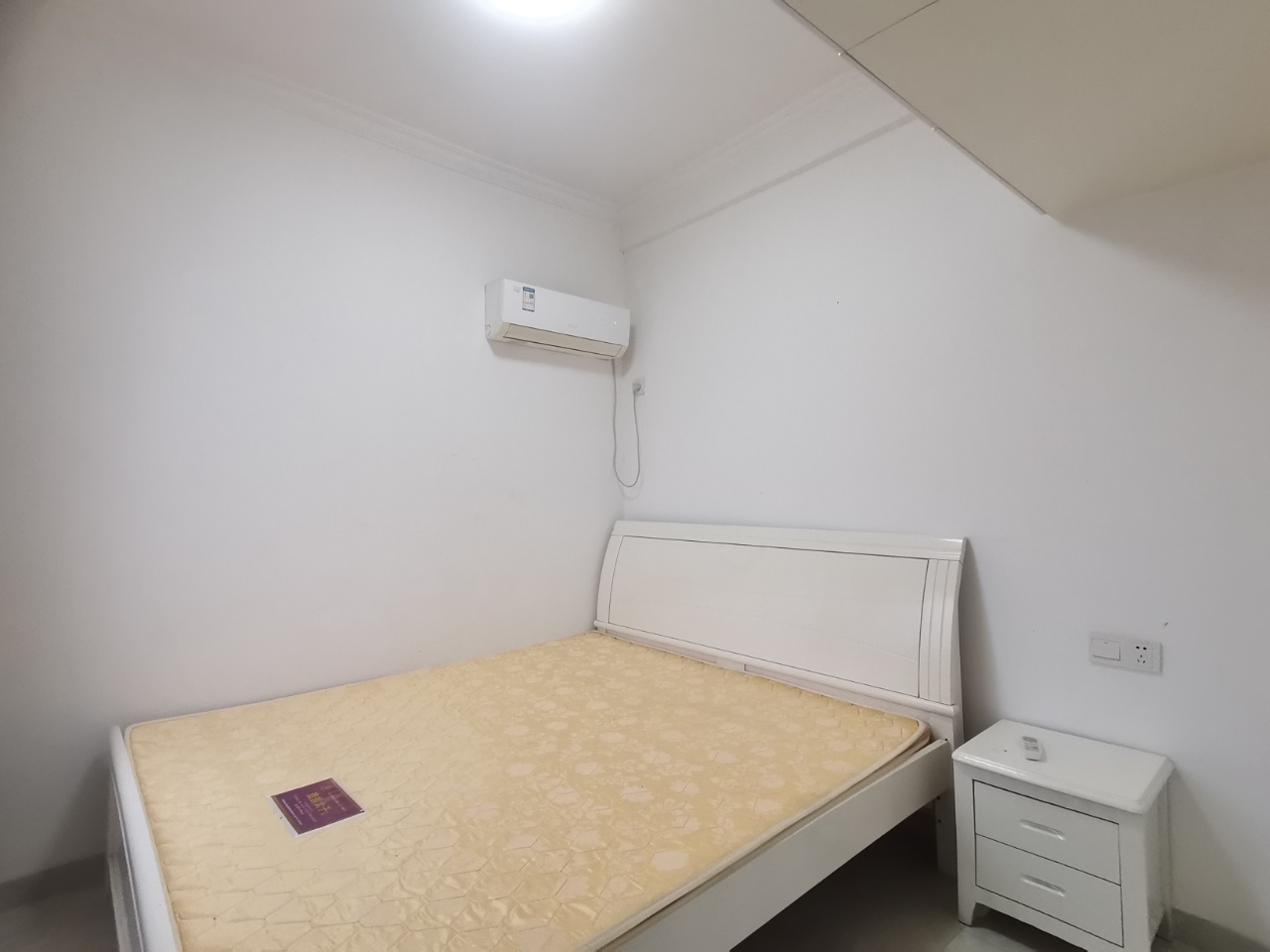 鸿泰国际  1室1厅1卫    1380.0元/月室内图