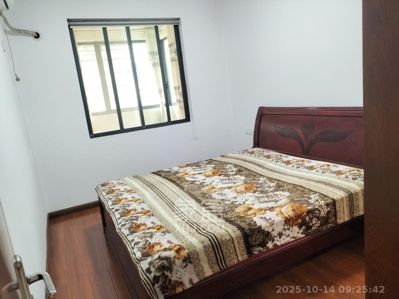 园艺小区 3室2厅2卫 2100.0元/月 园艺小区 3室2厅2卫 2100.0元/月室内图