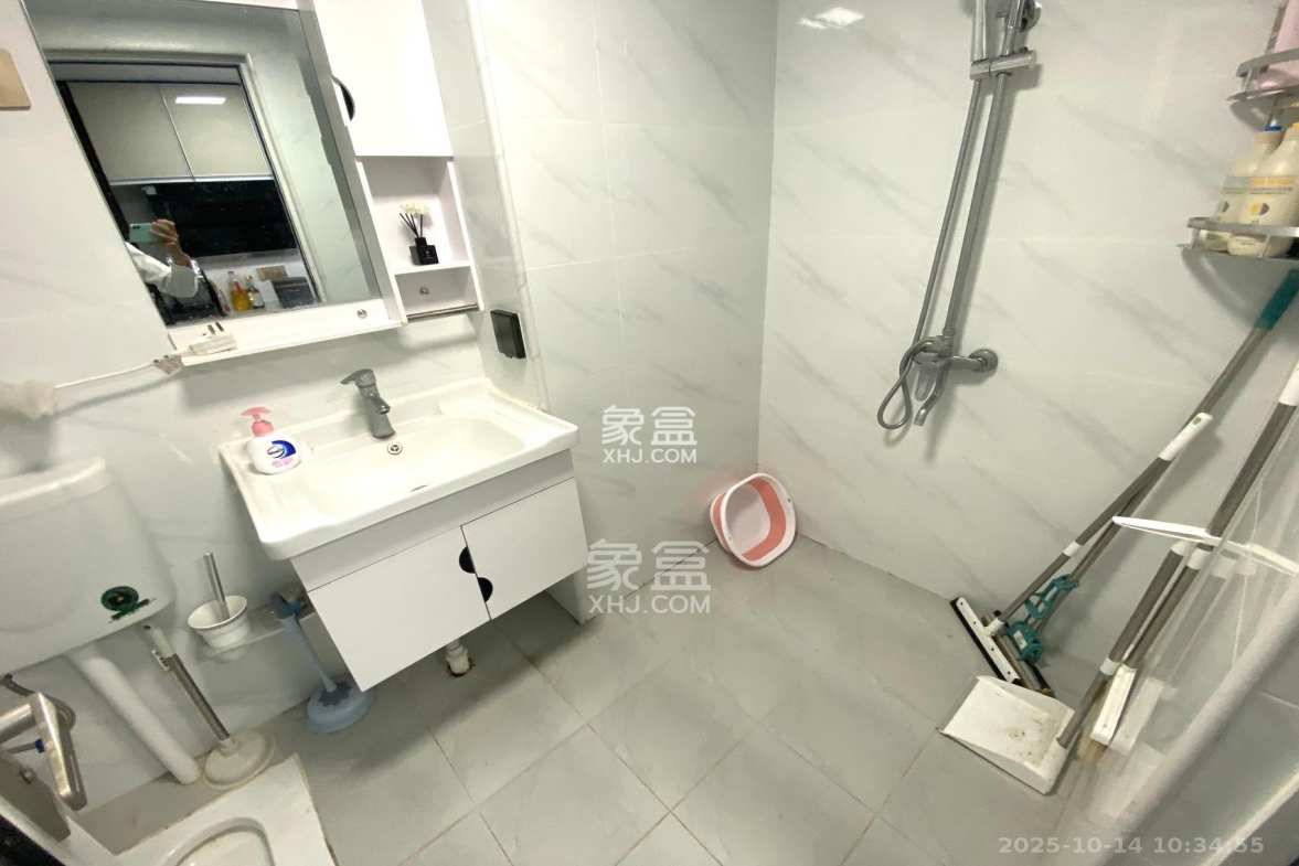 中海珑悦府 1室1厅1卫 1200.0元/月 中海珑悦府 1室1厅1卫 1200.0元/月室内图