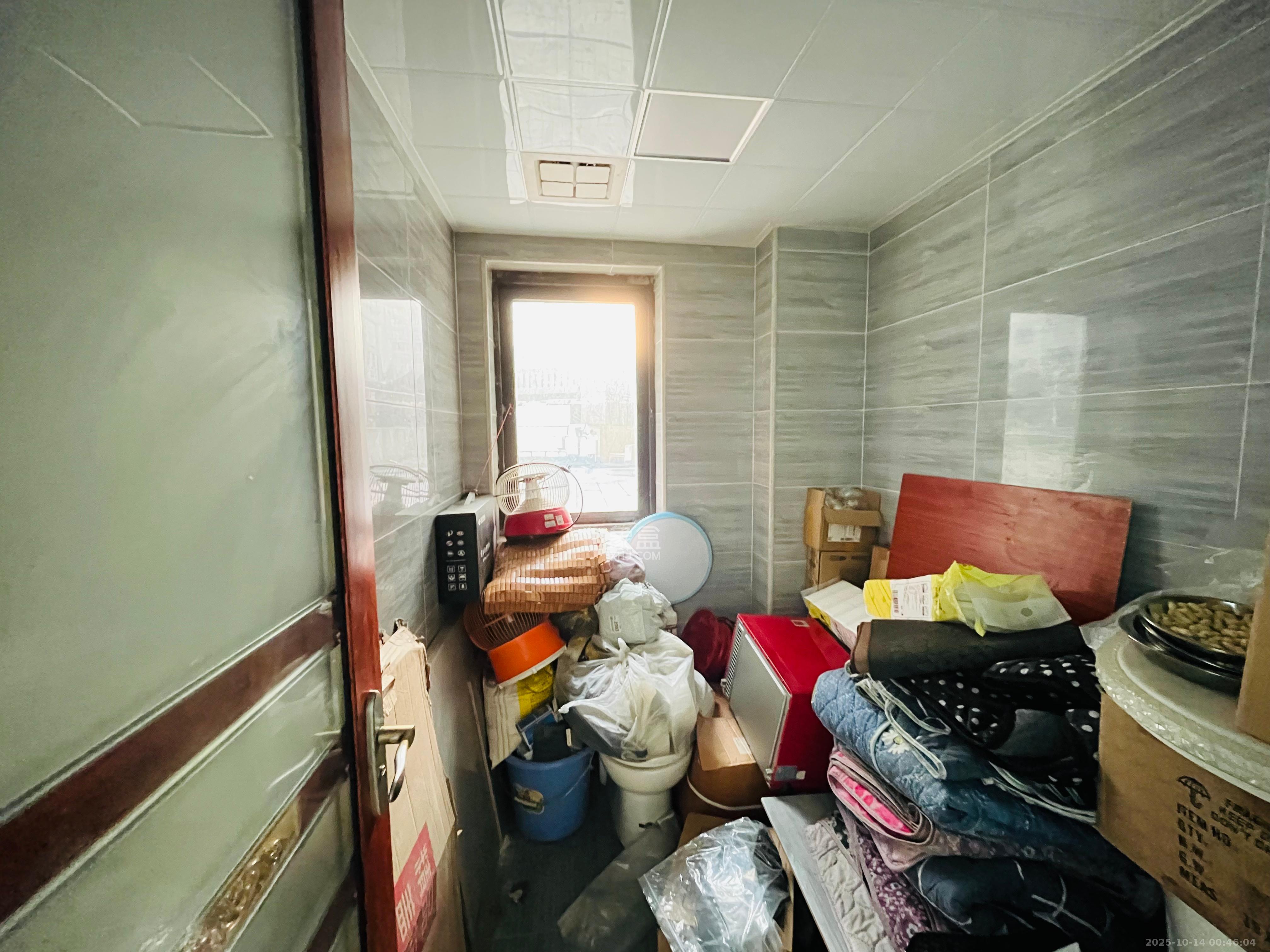 克拉美丽山庄（晟领国际）  3室2厅2卫    99.0万卫生间