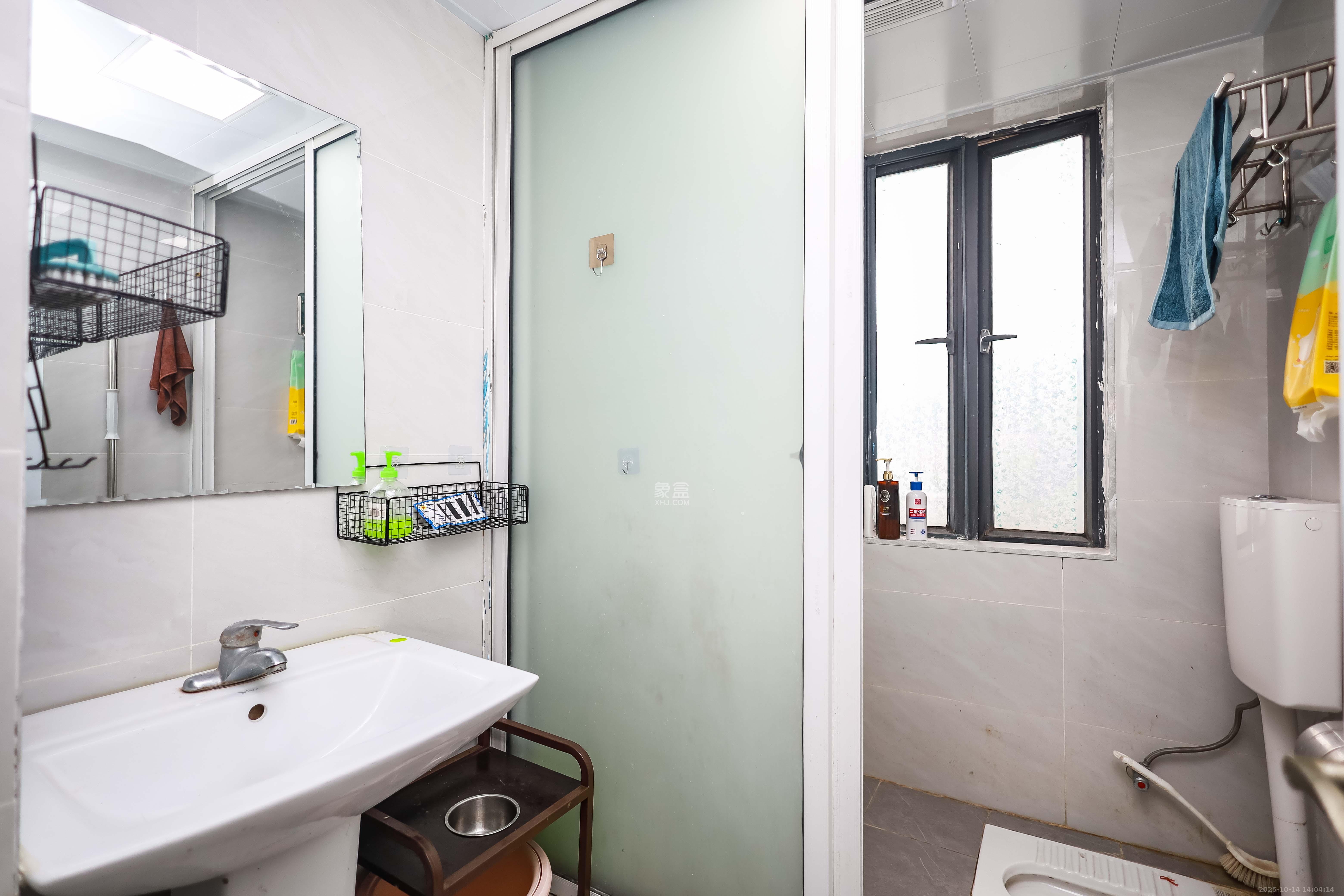 西城龙庭  2室2厅1卫    80.0万卫生间