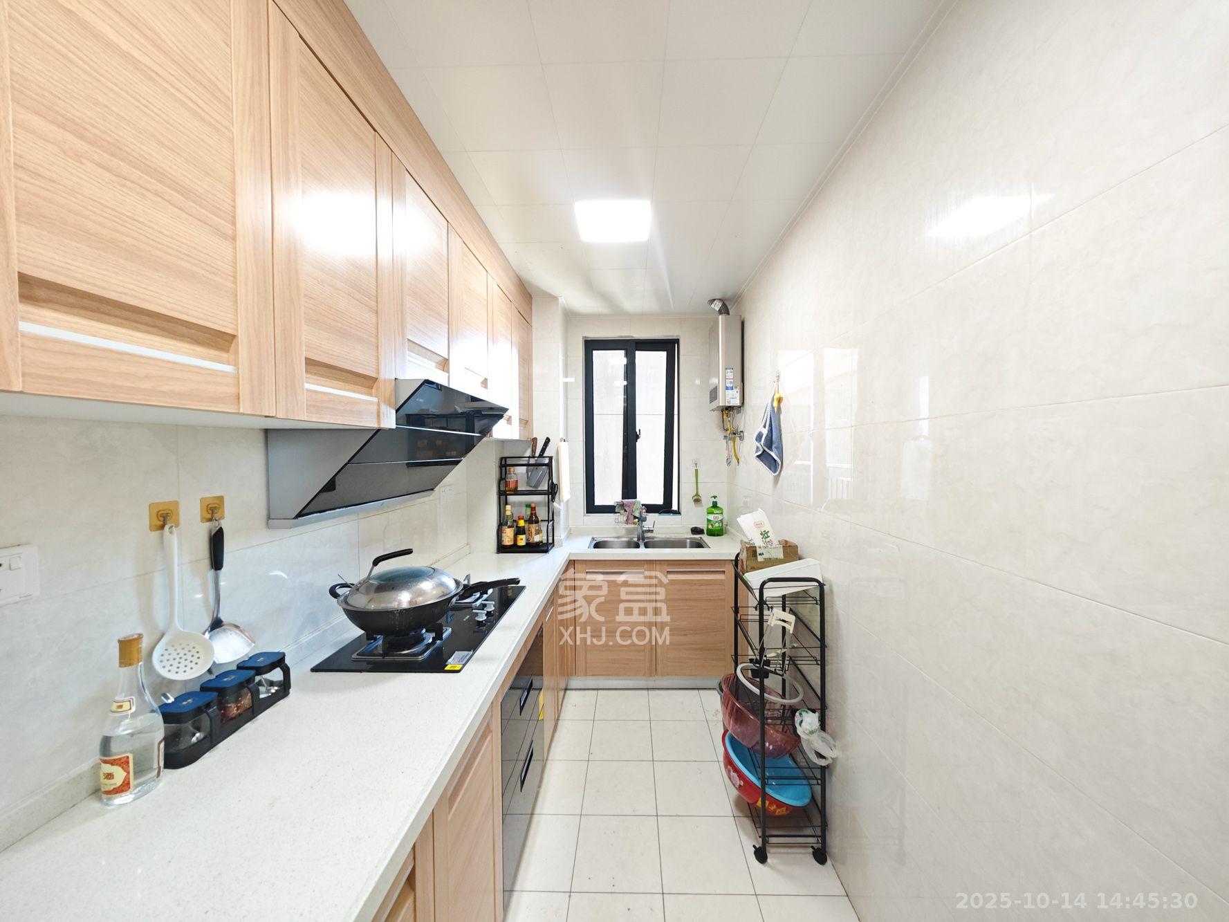 中建嘉和城凤凰台(中建瑞兴家园)  3室2厅2卫    2700.0元/月 中建嘉和城凤凰台(中建瑞兴家园)  3室2厅2卫    2700.0元/月室内图