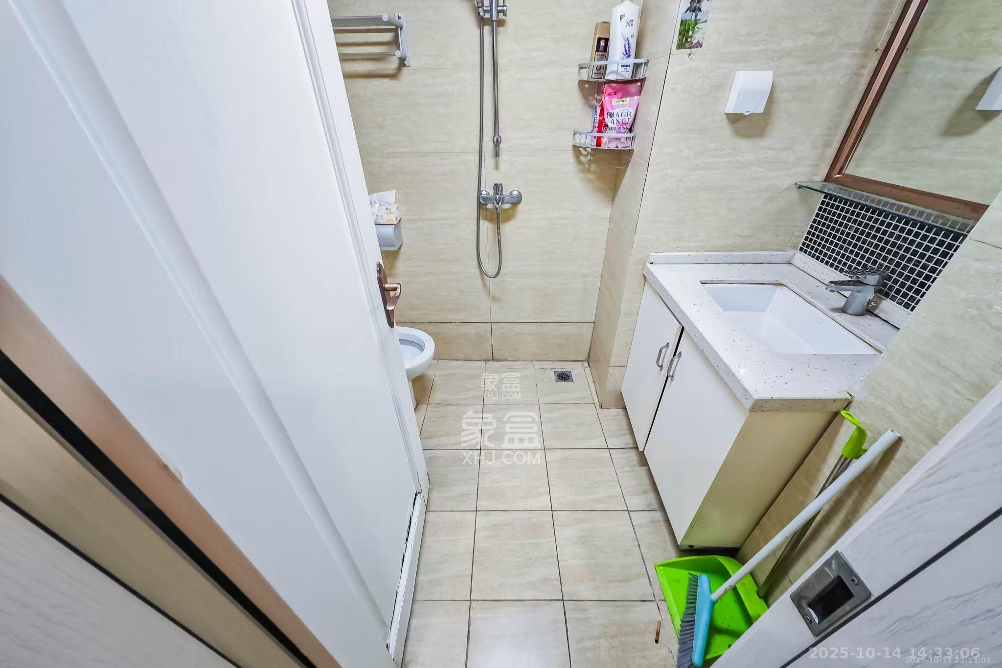 五江天街北区 1室1厅1卫 1100.0元/月 五江天街北区 1室1厅1卫 1100.0元/月室内图