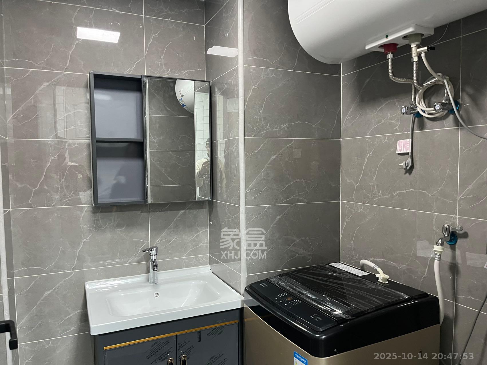 中南国际眼镜城(中伟商业中心) 1室1厅1卫 1300.0元/月 中南国际眼镜城(中伟商业中心) 1室1厅1卫 1300.0元/月室内图