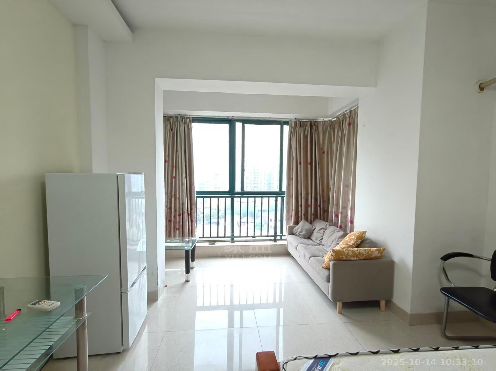 尚格名城向左向右  1室1厅1卫    1000.0元/月 尚格名城向左向右  1室1厅1卫    1000.0元/月室内图