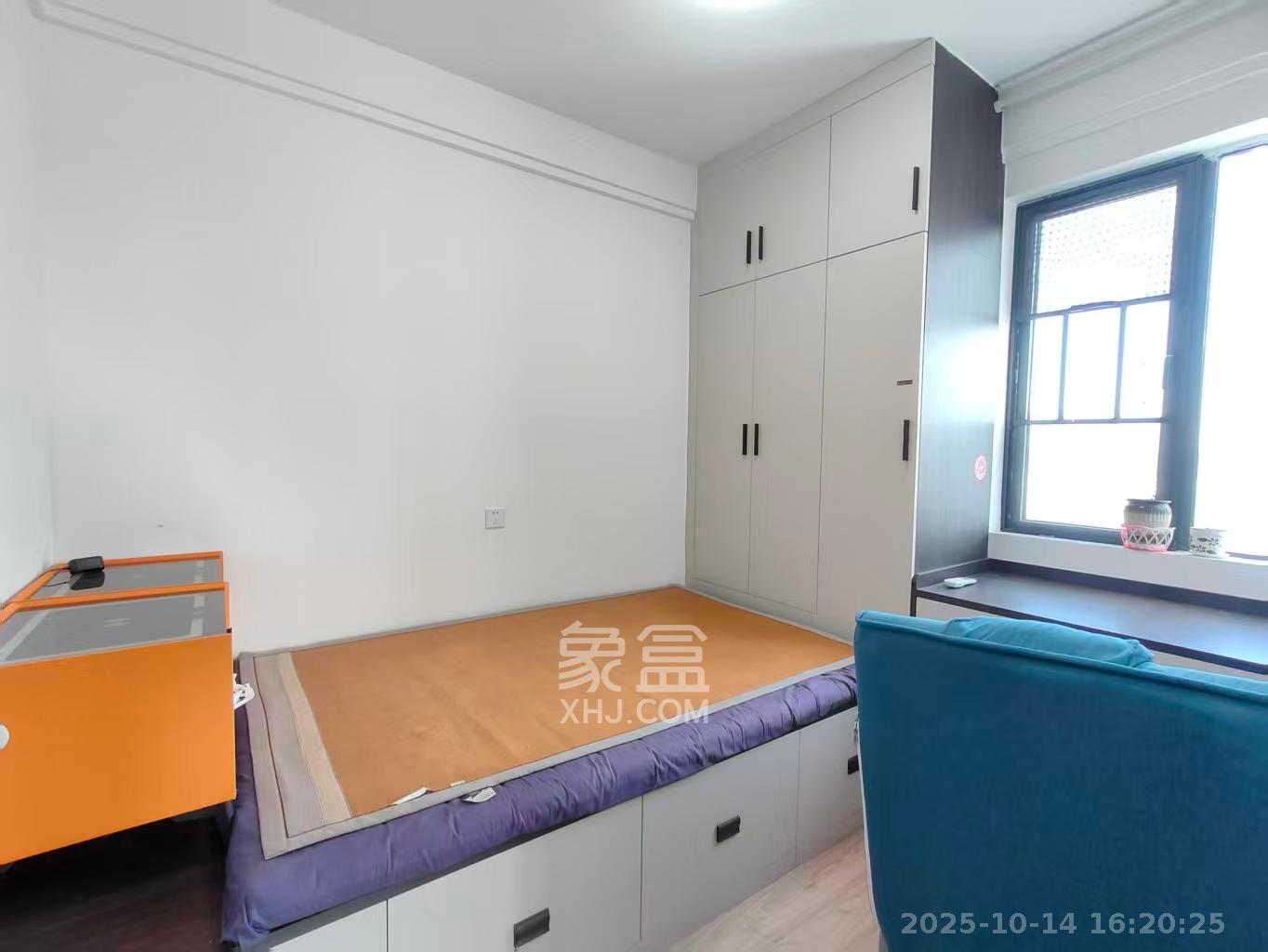 金恒银杉里 3室2厅2卫 3400.0元/月 金恒银杉里 3室2厅2卫 3400.0元/月室内图